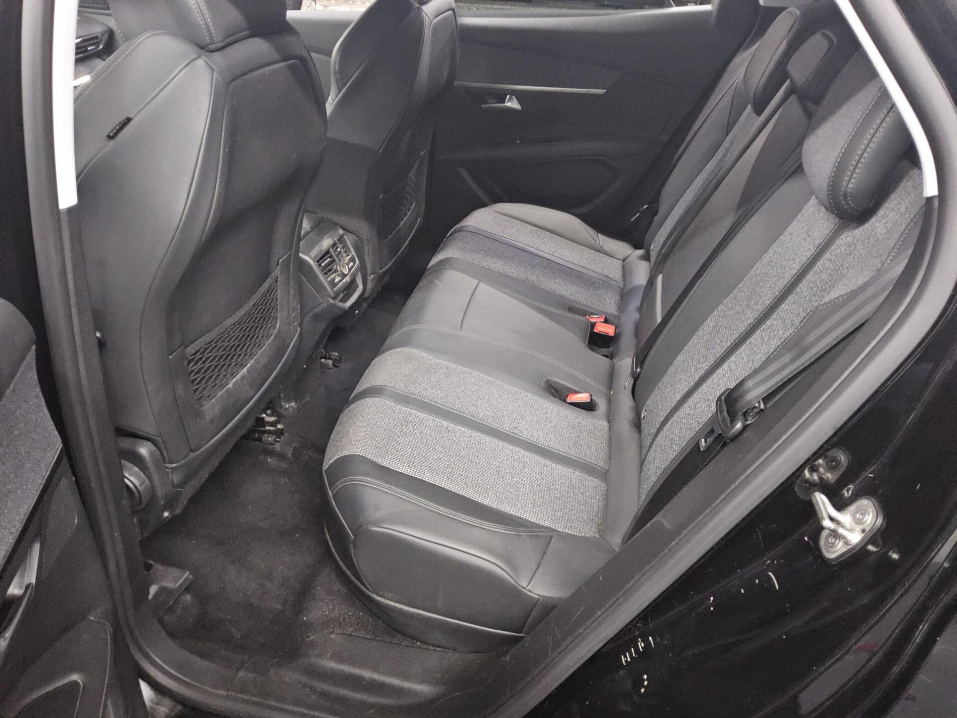 Peugeot 3008 Hybrid 225 Allure Navi AHK ACC RfK 13
