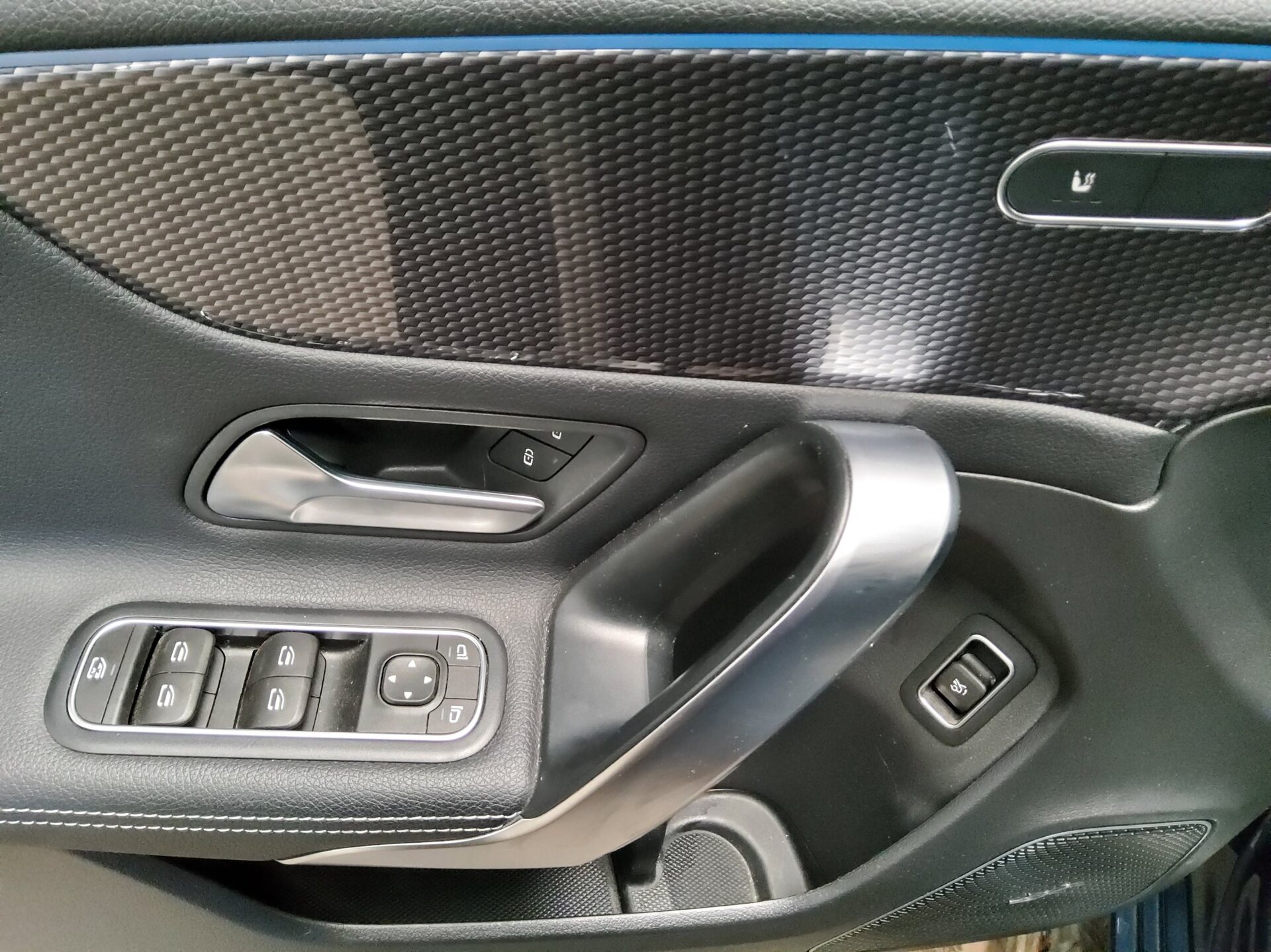 Mercedes-Benz A 200 d Progressive Navi Shz Night Burmester PDC 10