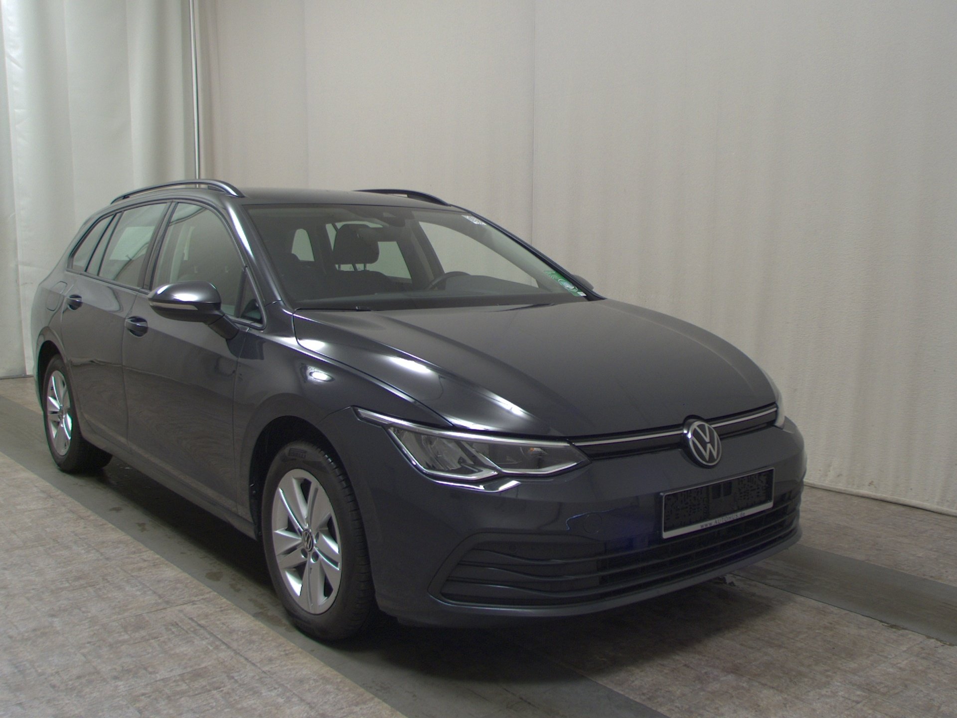 Volkswagen Golf-8 Var. 2.0 TDI Life Navi LED DC ACC SHZ 3