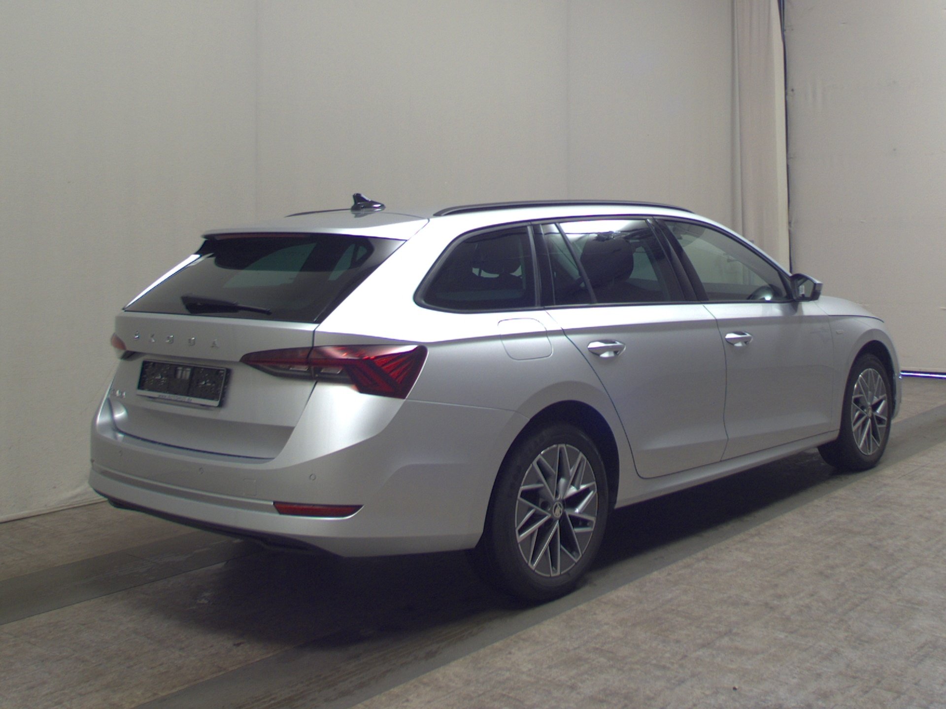 Skoda Octavia Kombi 2.0 TDI Ambition Navi LED vc ACC 4