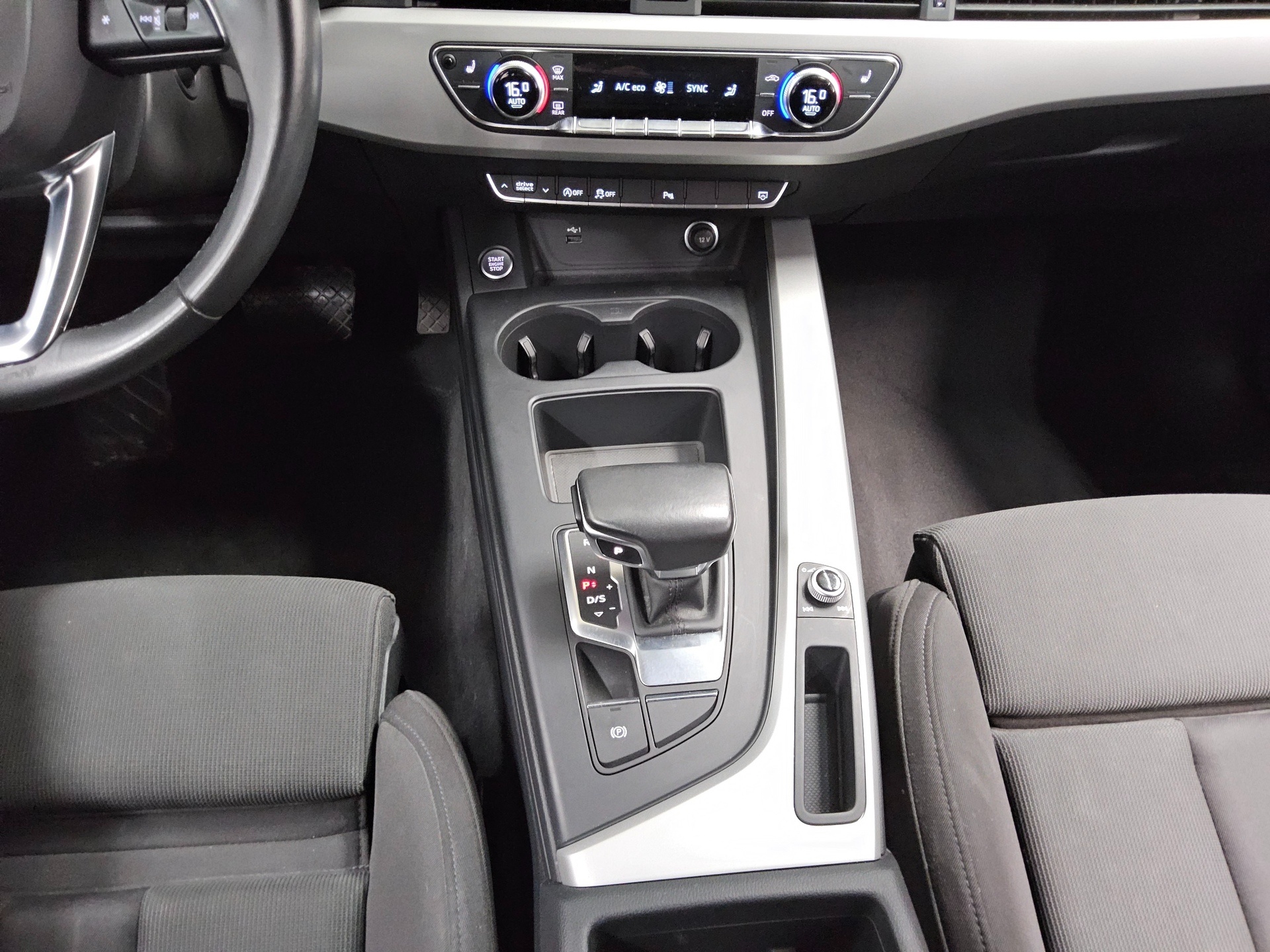 Audi A4 Avant 40 TFSI S-Line Navi LED vc Shz 6