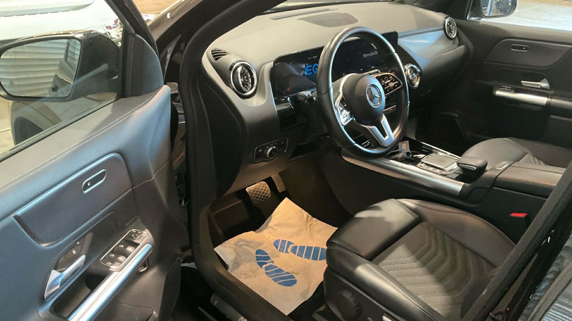 Mercedes-Benz EQA 250 Progressive T-Leder Navi LED 6