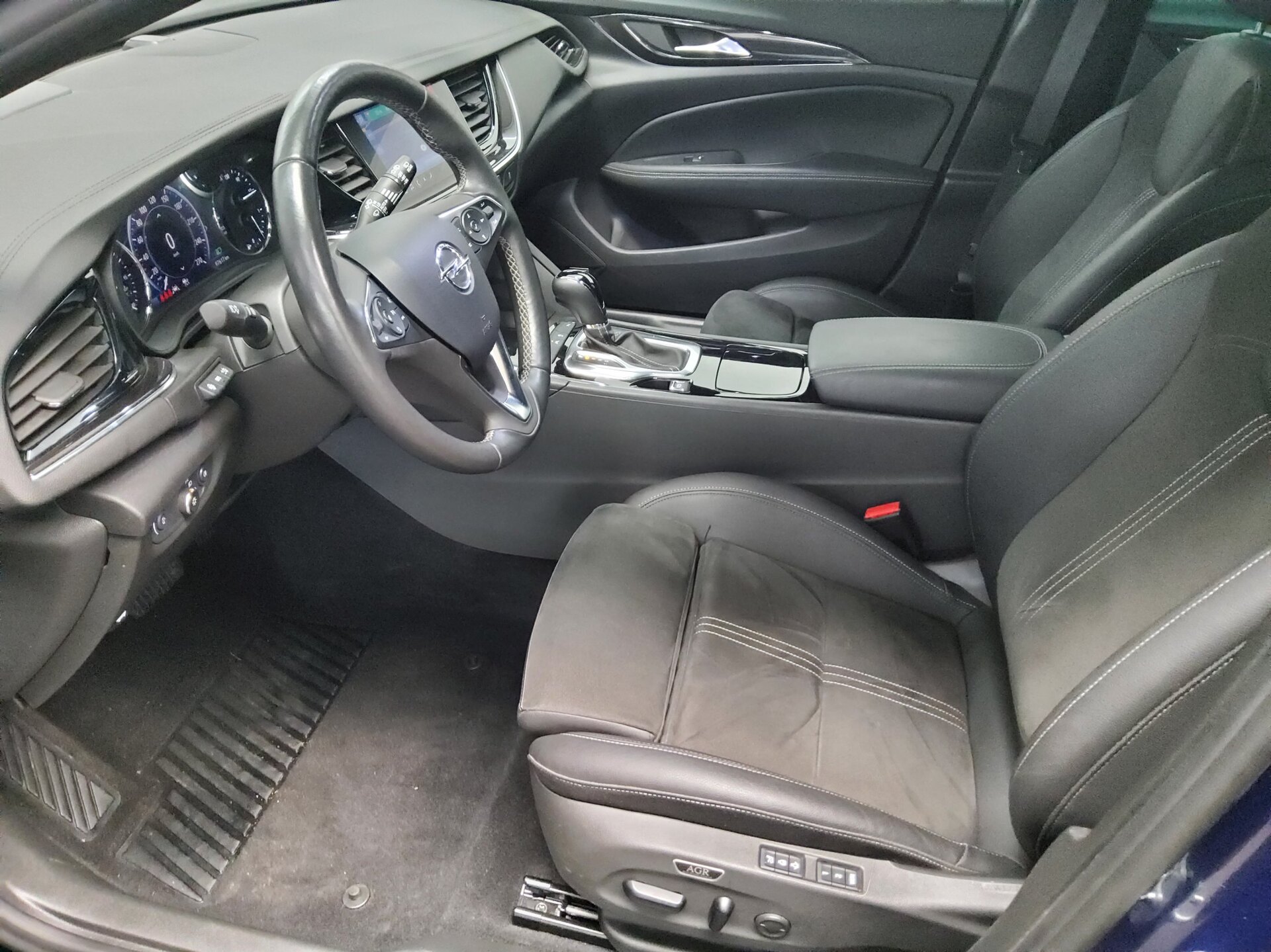 Opel Insignia ST 2.0 D Business Ed. Navi LED Shz PDC 8