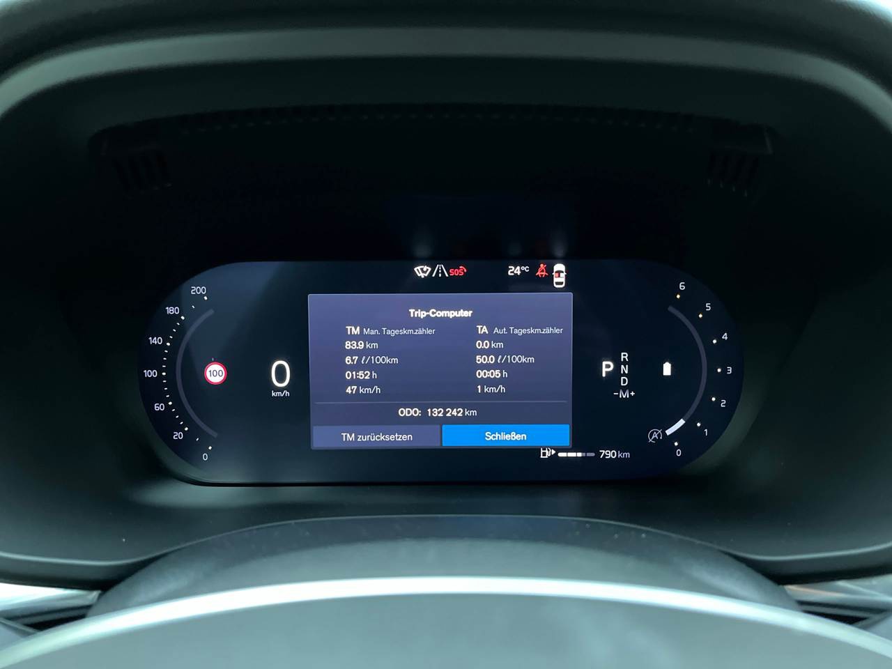 Volvo XC60 B4 D Core Navi LED AHK RFK SHZ 8