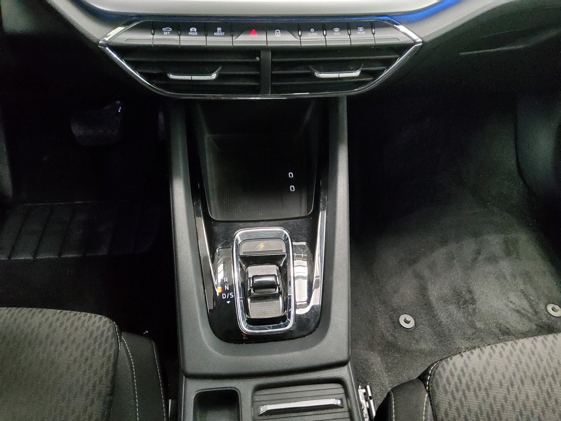 Skoda Octavia Kombi 2.0 TDI Style Navi LED vc RfK HuD 6