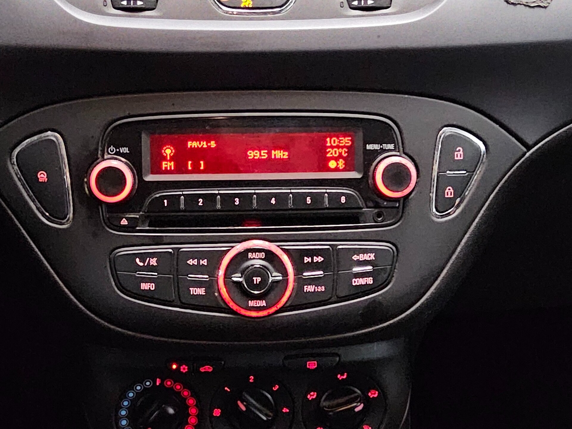 Opel Corsa 1.2 Edition CD Klima Isofix Bordcomputer 7
