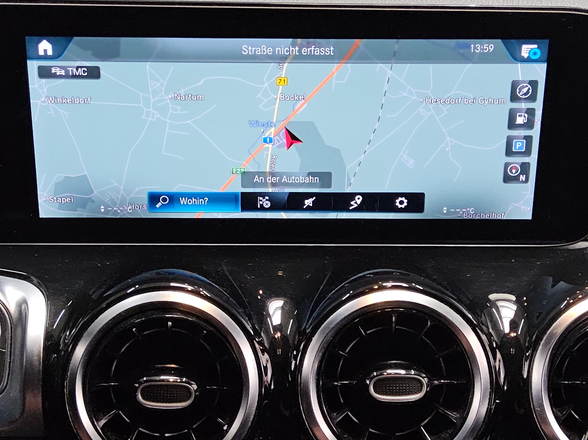 Mercedes-Benz GLB 200 d Progressive T-Leder Navi LED RfK AHK 7