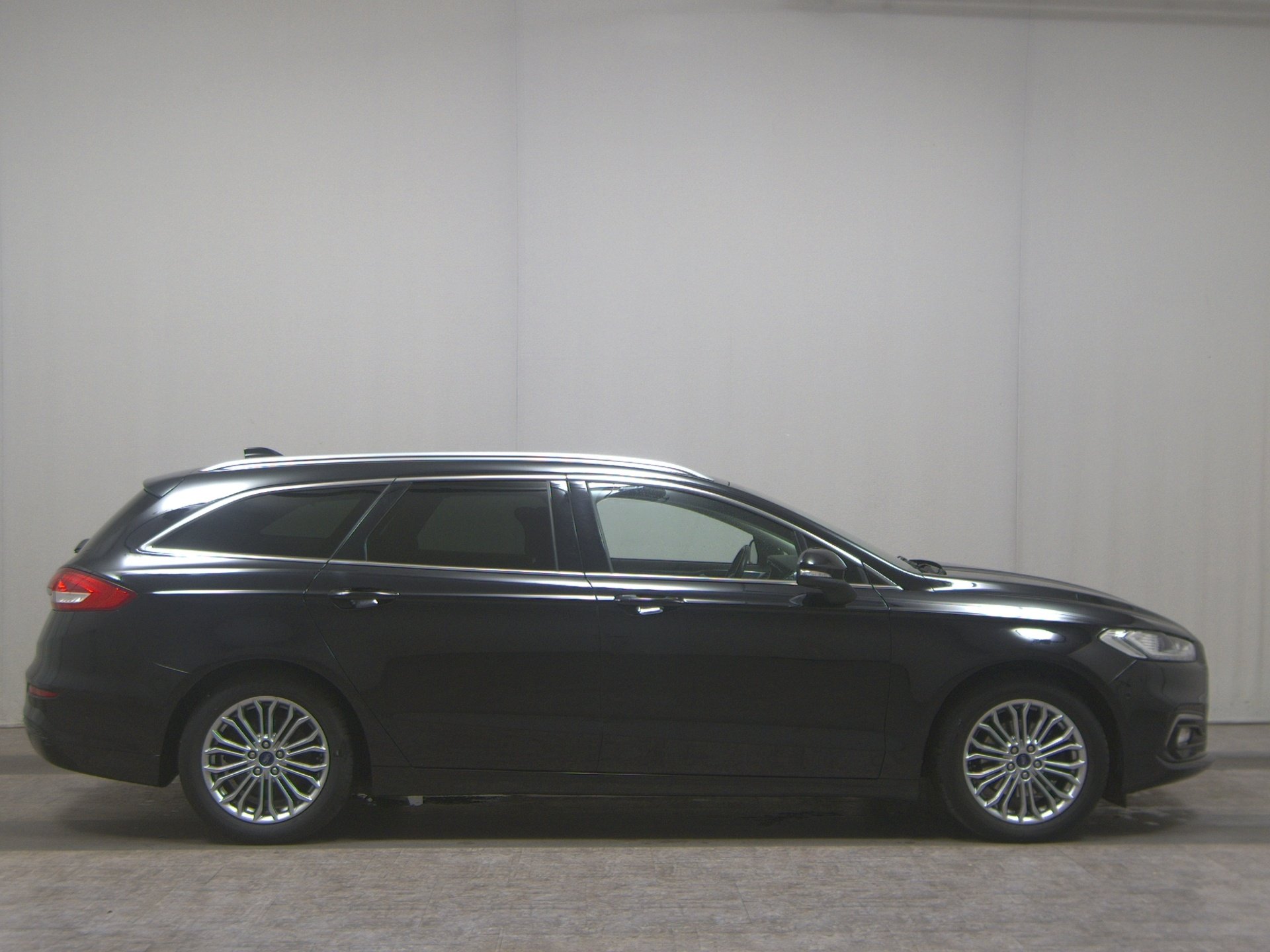 Ford Mondeo Turnier 2.0 EB Titanium Navi LED RfK AHK