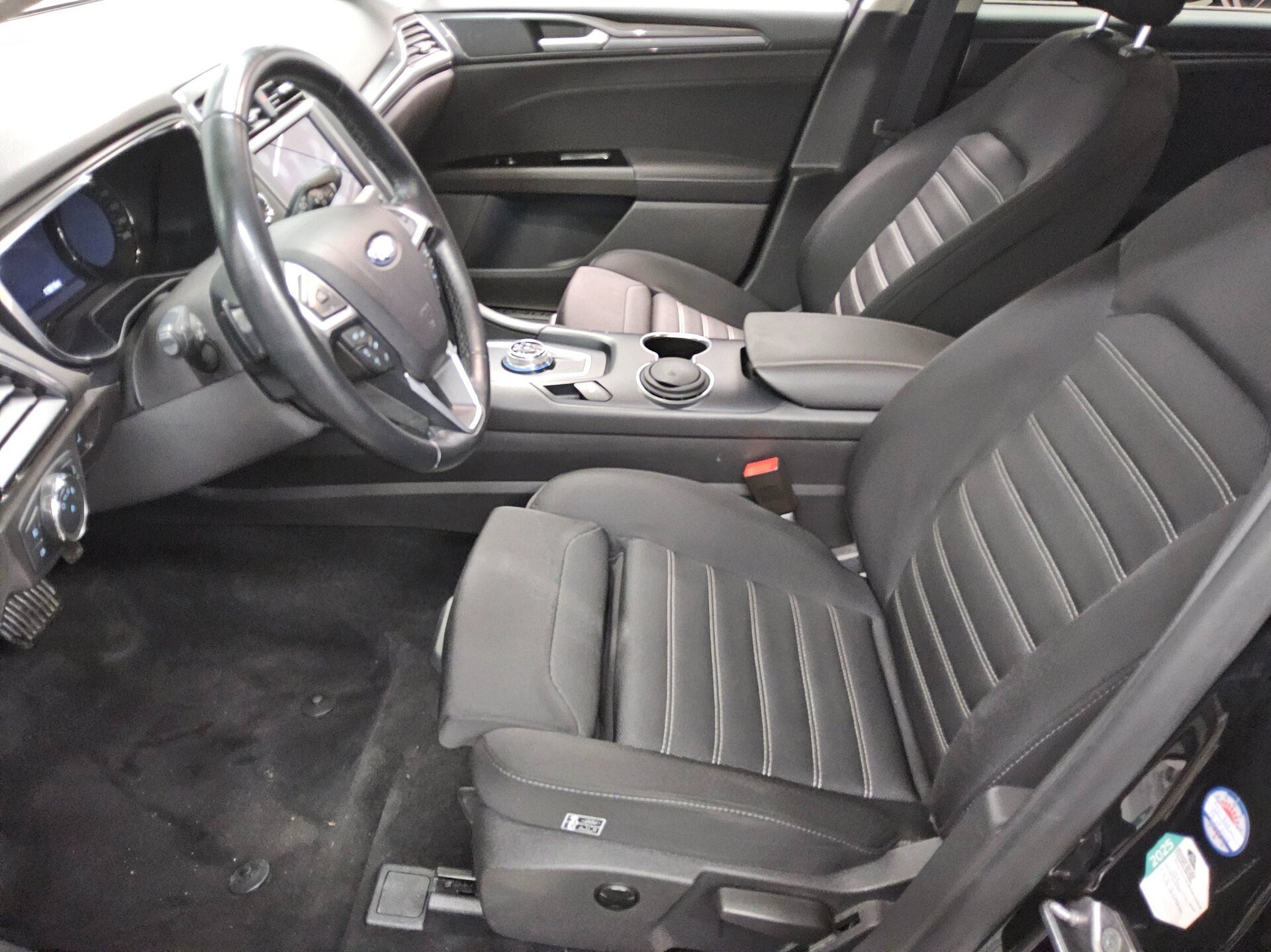 Ford Mondeo Turnier 2.0 EB Titanium Navi LED RfK AHK 8