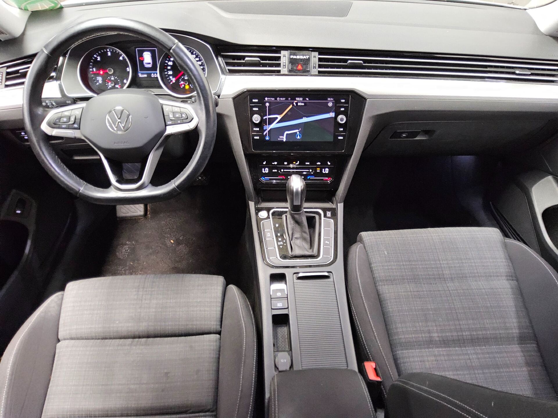 Volkswagen Passat Variant 2.0 TDI Business Navi LED AHK RfK 5