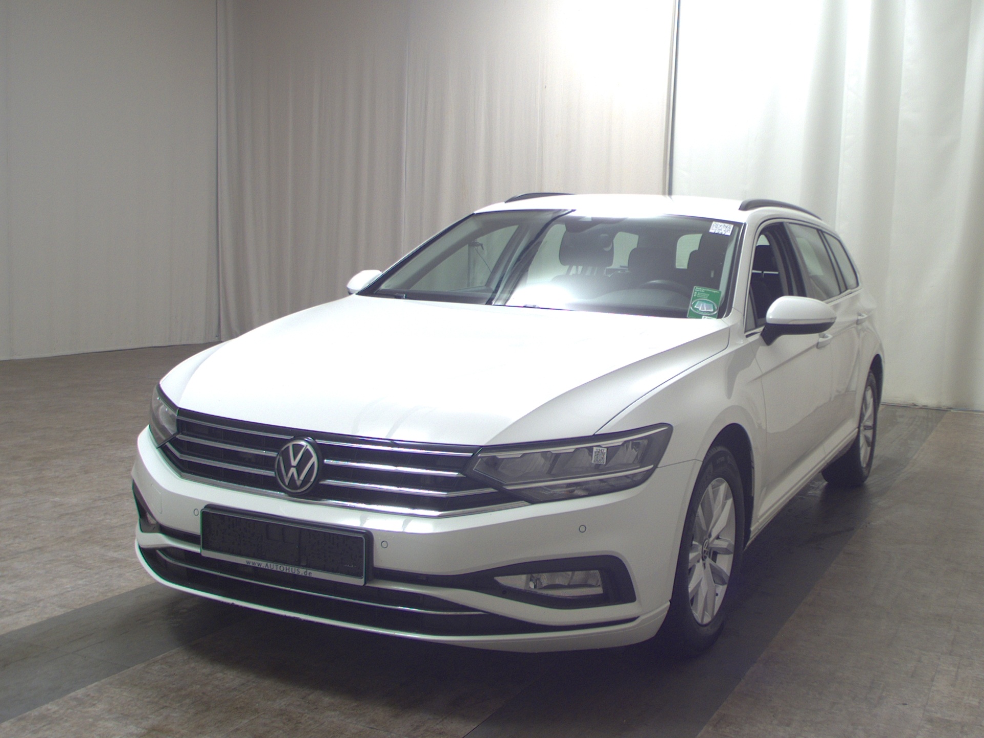 Volkswagen Passat Variant 2.0 TDI Business Navi LED AHK RfK 2
