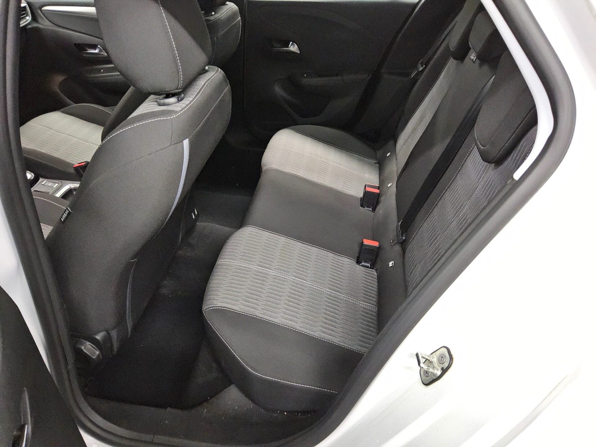Opel Corsa 1.2 Edition LED Shz PDC 13