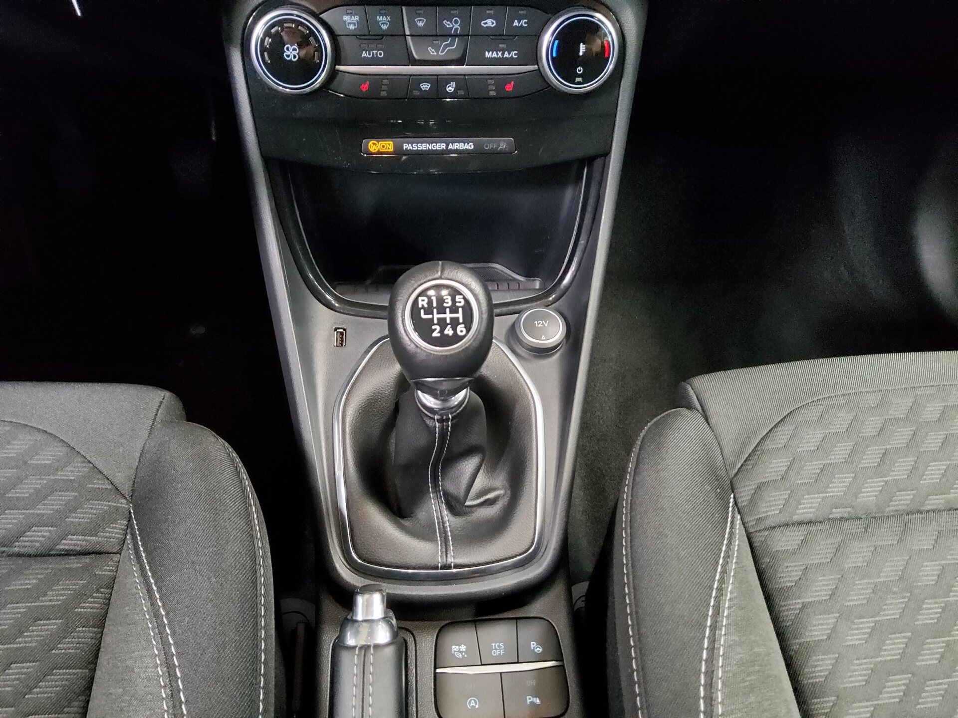 Ford Puma 1.5 EB Titanium Navi LED RFK AHK 6