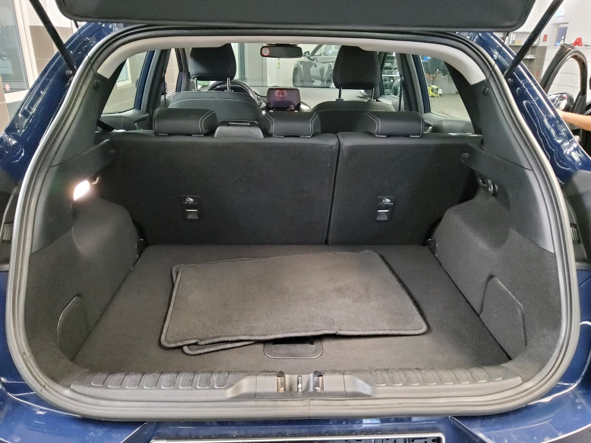 Ford Puma 1.5 EB Titanium Navi LED RFK AHK 11