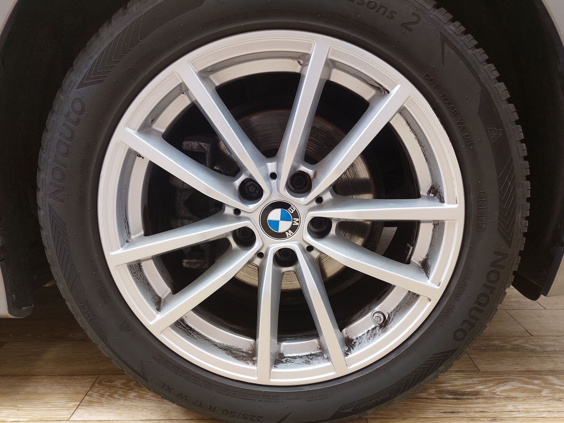 BMW 318iA Touring Navi LED Curved-Pro HuD RFK 9
