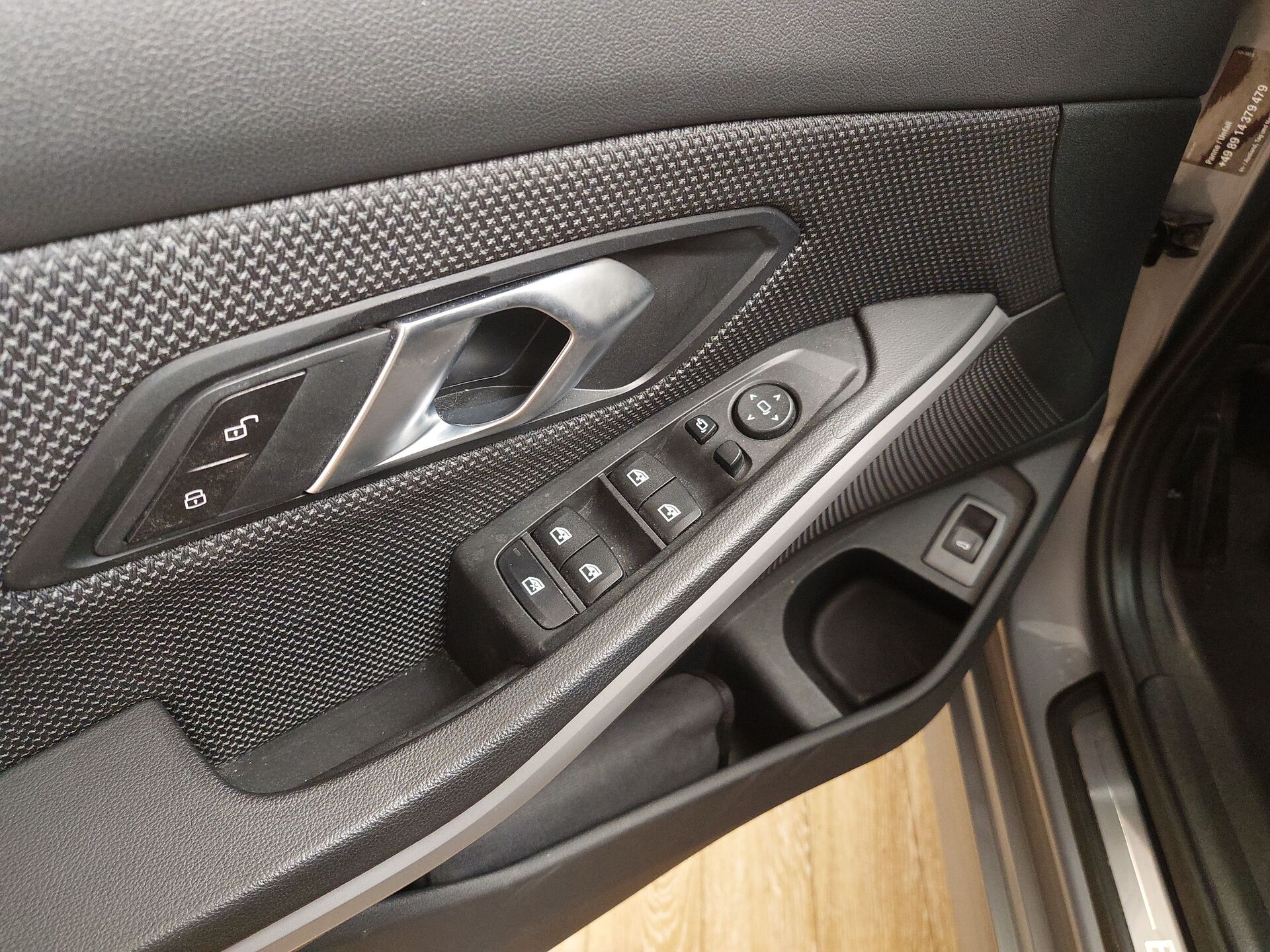 BMW 318iA Touring Navi LED Curved-Pro HuD RFK 14
