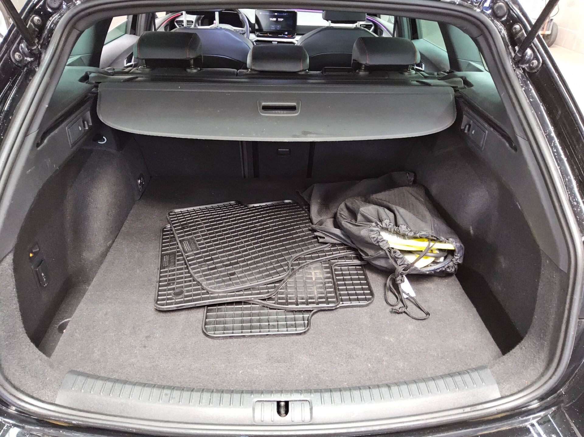 Seat Leon Sportstourer 1.4 e-HYBRID Navi LED AID Shz AHK RFK 13