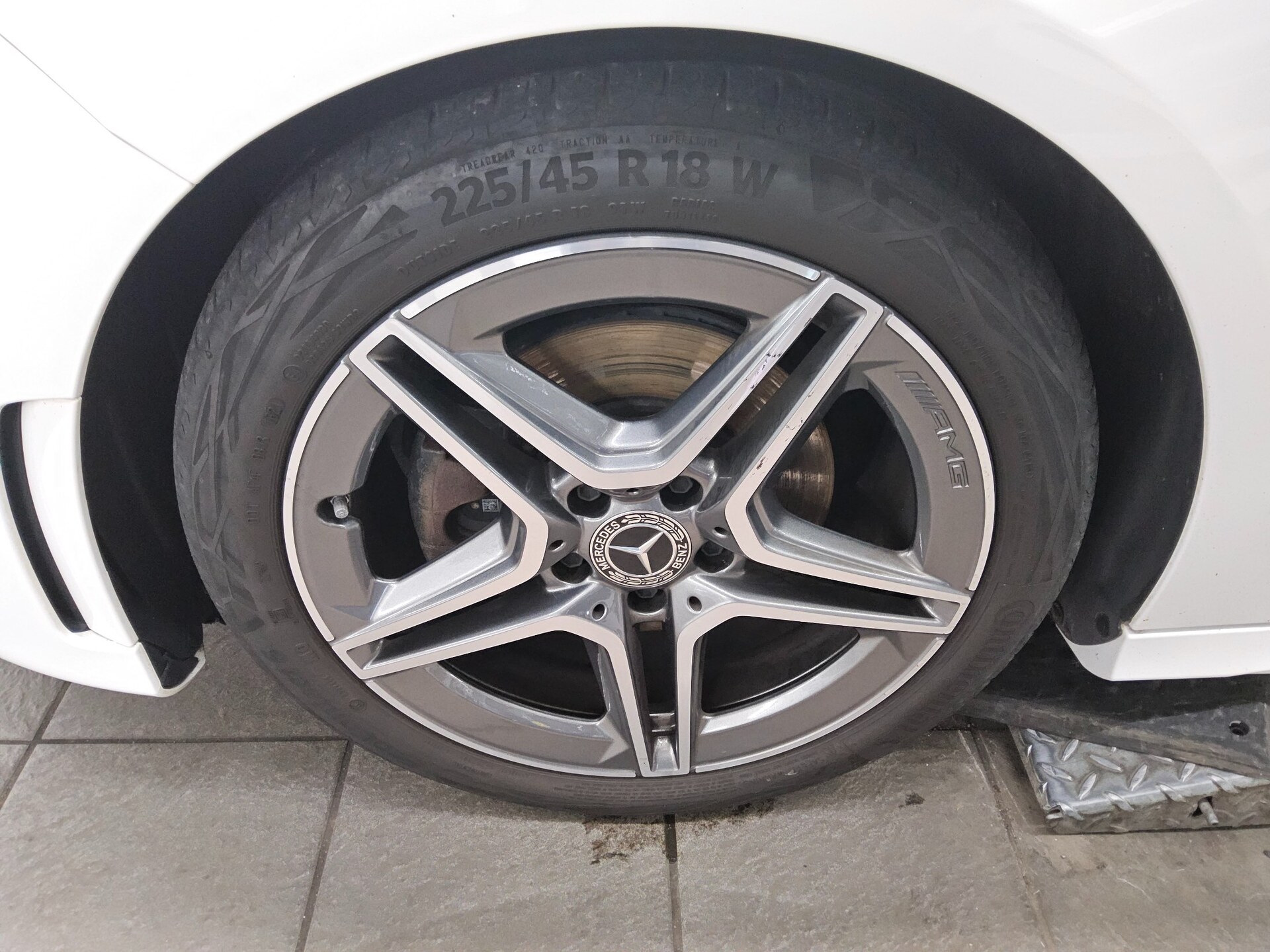 Mercedes-Benz A 200 d AMG-Line Navi LED Rückfahrkamera PDC Shz 11