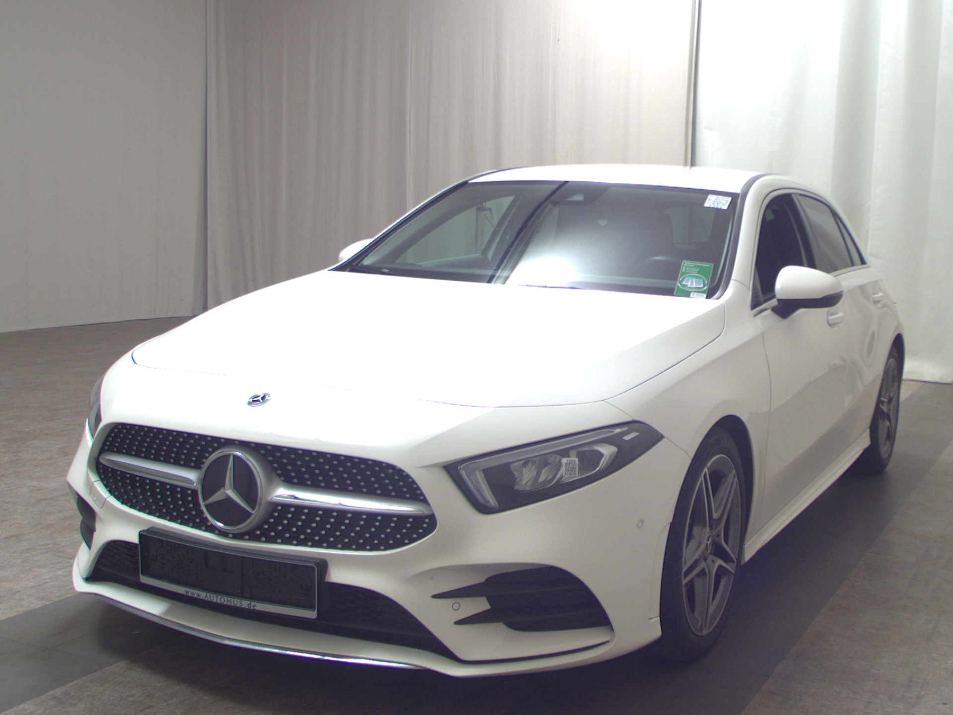Mercedes-Benz A 200 d AMG-Line Navi LED Rückfahrkamera PDC Shz 2