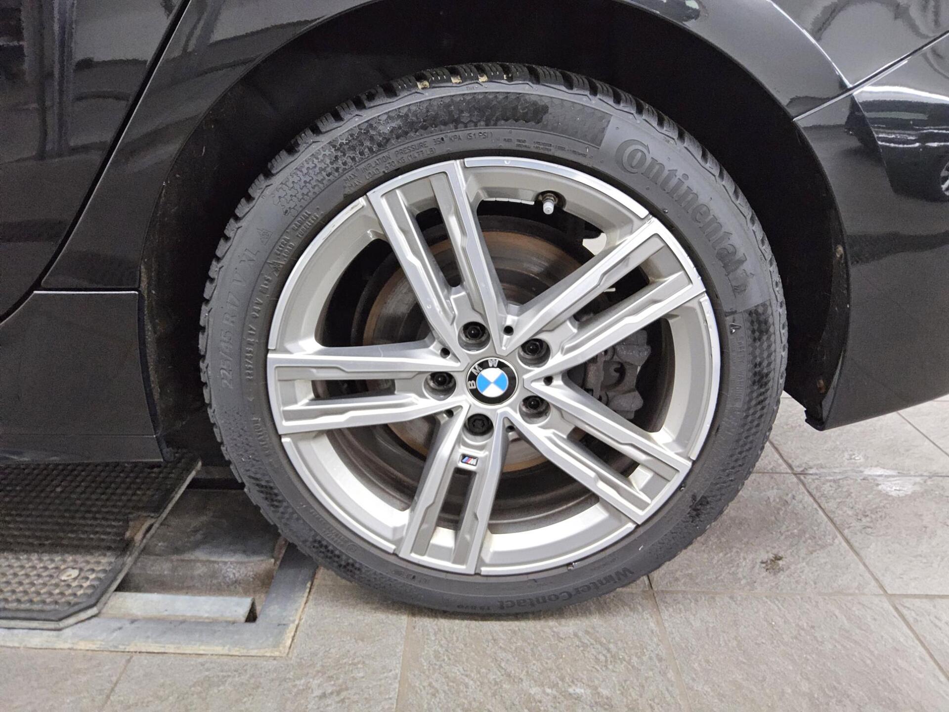 BMW 120dA M-Sport Navi LED LC-Pro H-K ACC Shz Memory 11