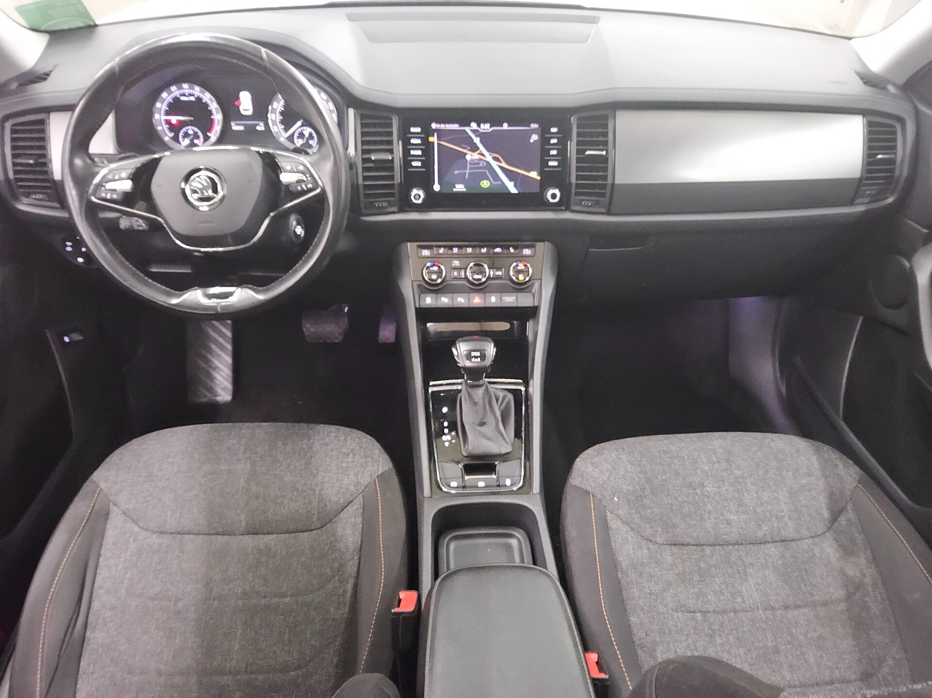Skoda Kodiaq 2.0 TDI Clever Navi LED Pano RFK AHK 5