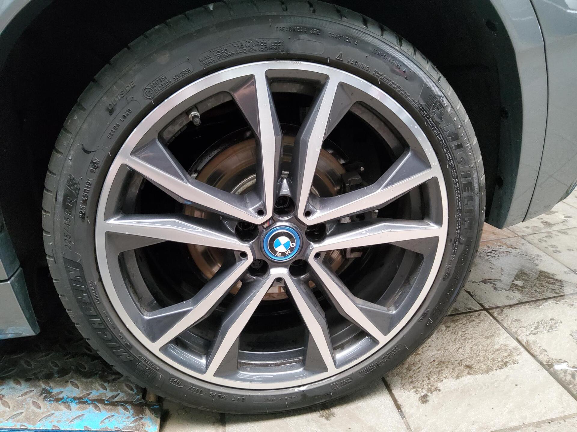 BMW X2 xDrive25e M-Sport Navi LED HiFi RfK DA 10