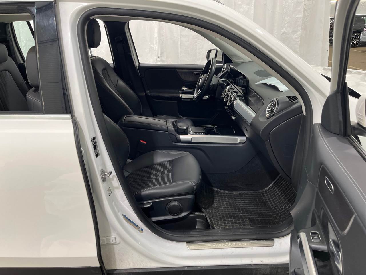 Mercedes-Benz GLB 200 Progressive T-Leder NAVI KLIMAAUT LED SHZ 7