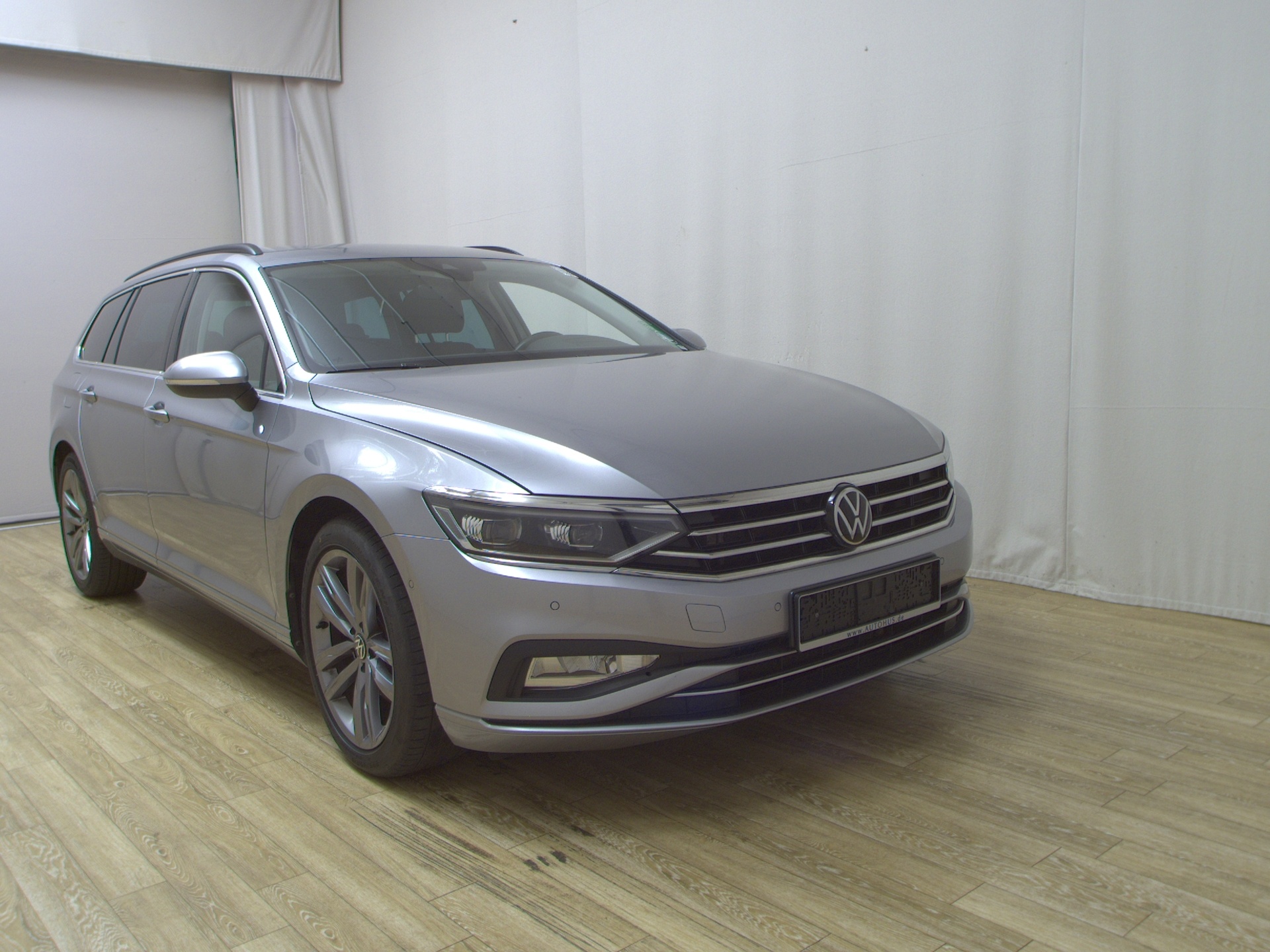 Volkswagen Passat Variant 2.0 TDI Business Navi LED AID HuD 3