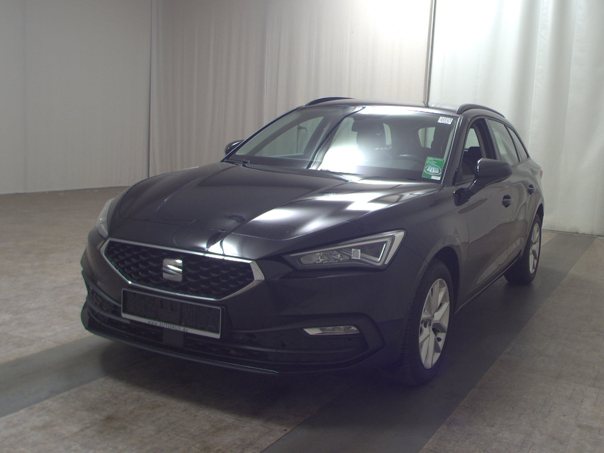 Seat Leon Sportstourer 2.0 TDI Style Navi LED Virtual PDC SHZ 2