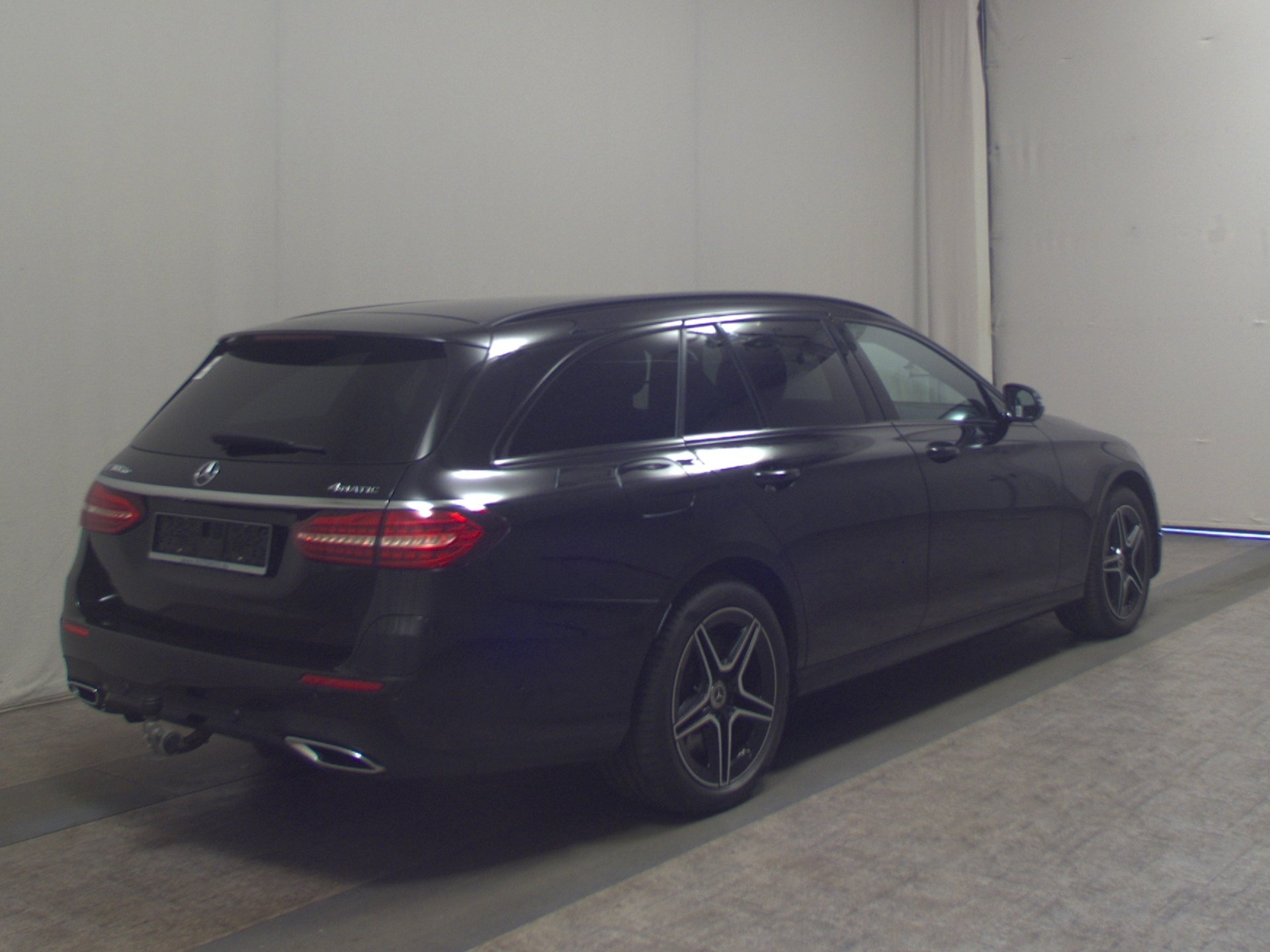 Mercedes-Benz E 300 T de 4M AMG-Line Night Navi LED AHK RFK 4