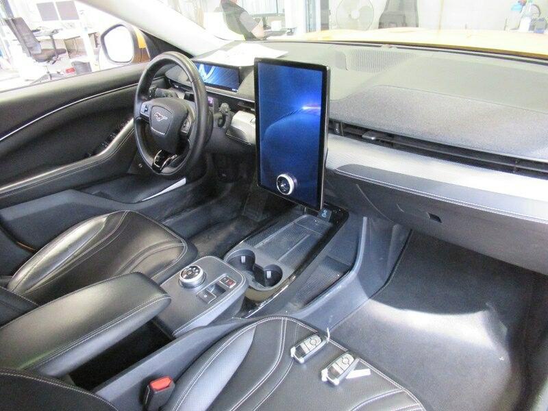 Ford Mustang Mach-E NAVI LED Leder SHZ Pano 3