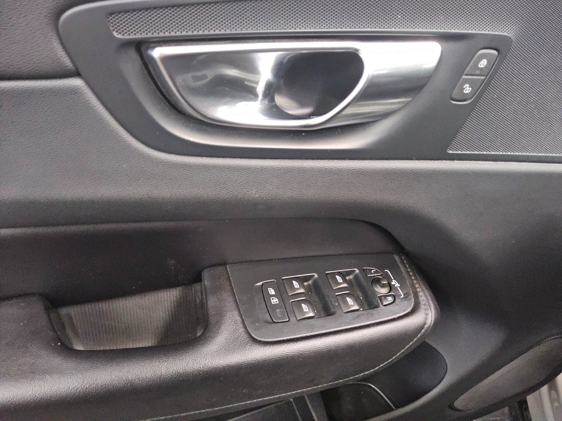 Volvo XC60 B4 D Core Navi LED Leder 4xShz AHK RFK 10