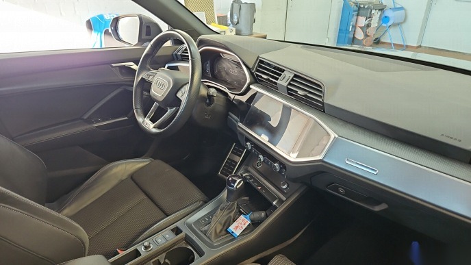 Audi Q3 1.4 TFSI e-tron S-Line SHZ PDC LED ACC 6