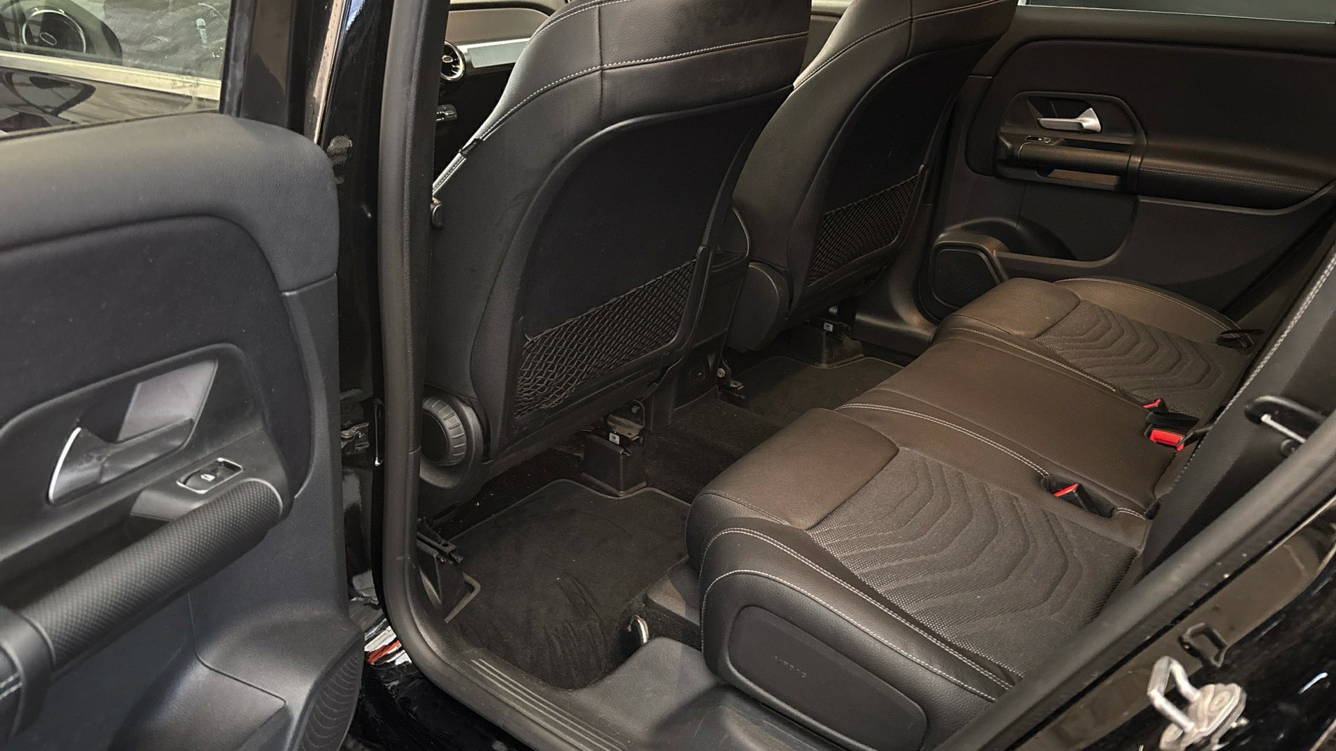 Mercedes-Benz GLB 200 d Style NAVI KLIMAAUT RADIO TEMPO MFL 11