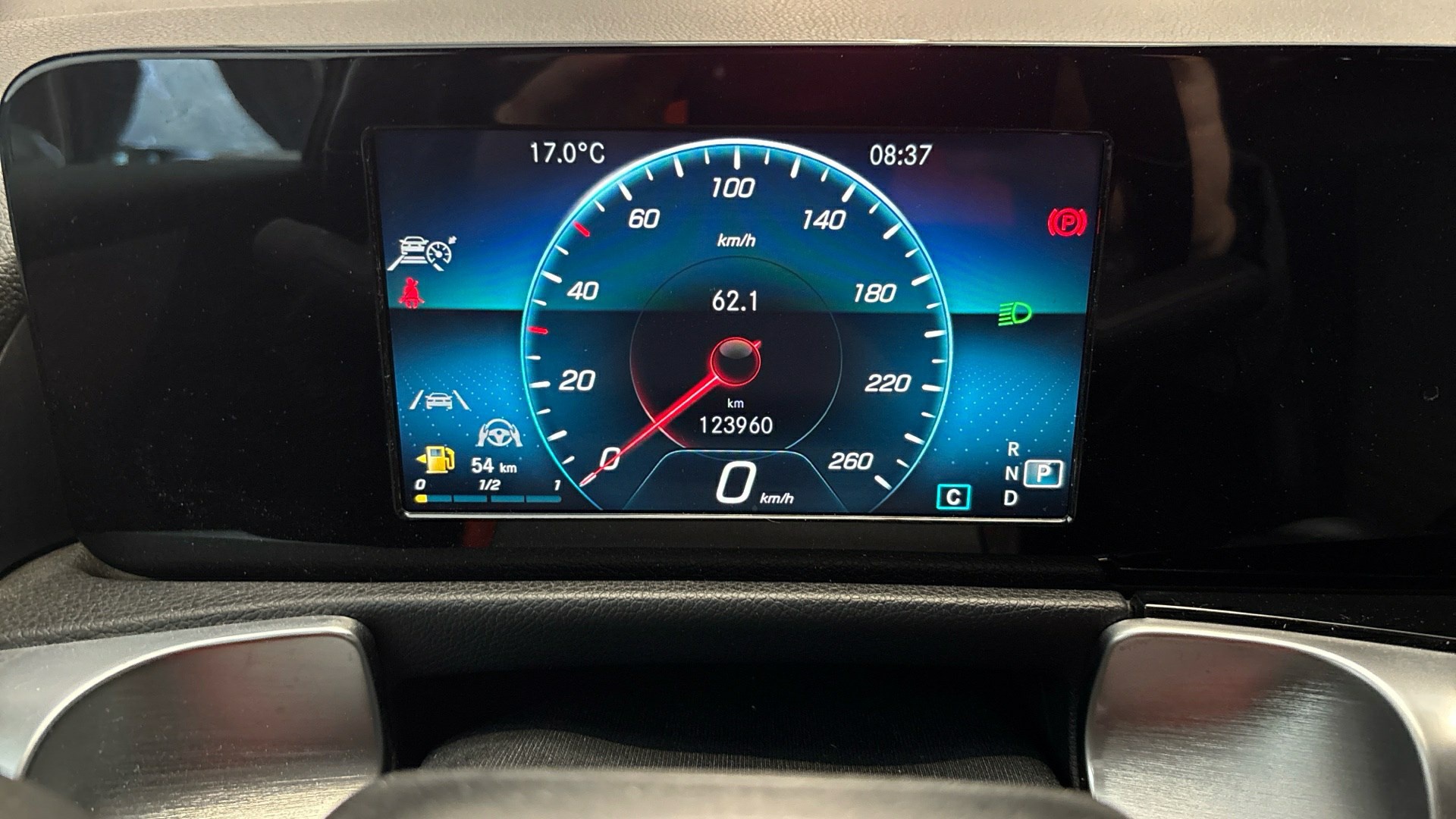 Mercedes-Benz GLB 200 d Style NAVI KLIMAAUT RADIO TEMPO MFL 7