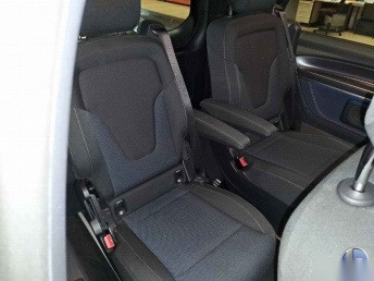 Mercedes-Benz EQV 300 lang NAVI LED SHZ DESIGN ACC 10