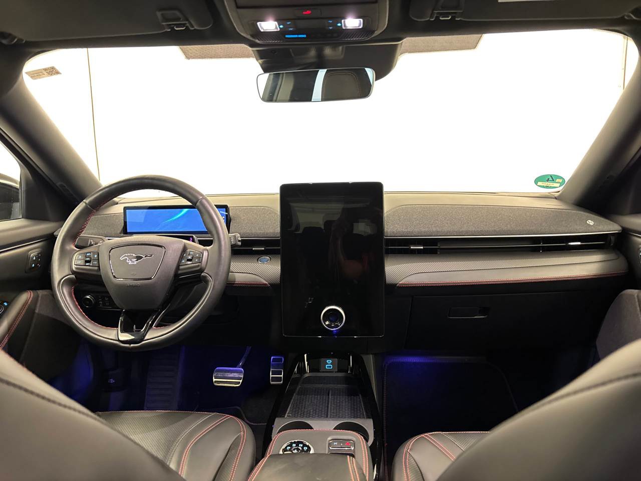 Ford Mustang Mach-E 99 kWh NAVI LED LEDER 5