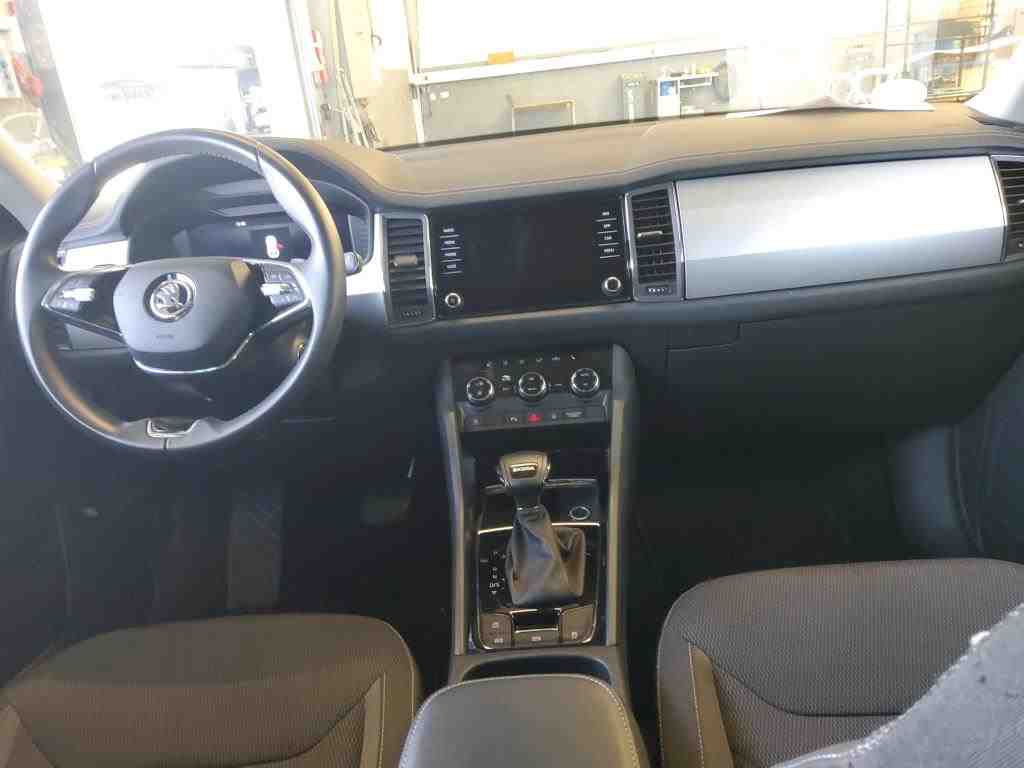 Skoda Kodiaq 2.0 TDI Ambition NAVI SHZ PDC LED AHK 6