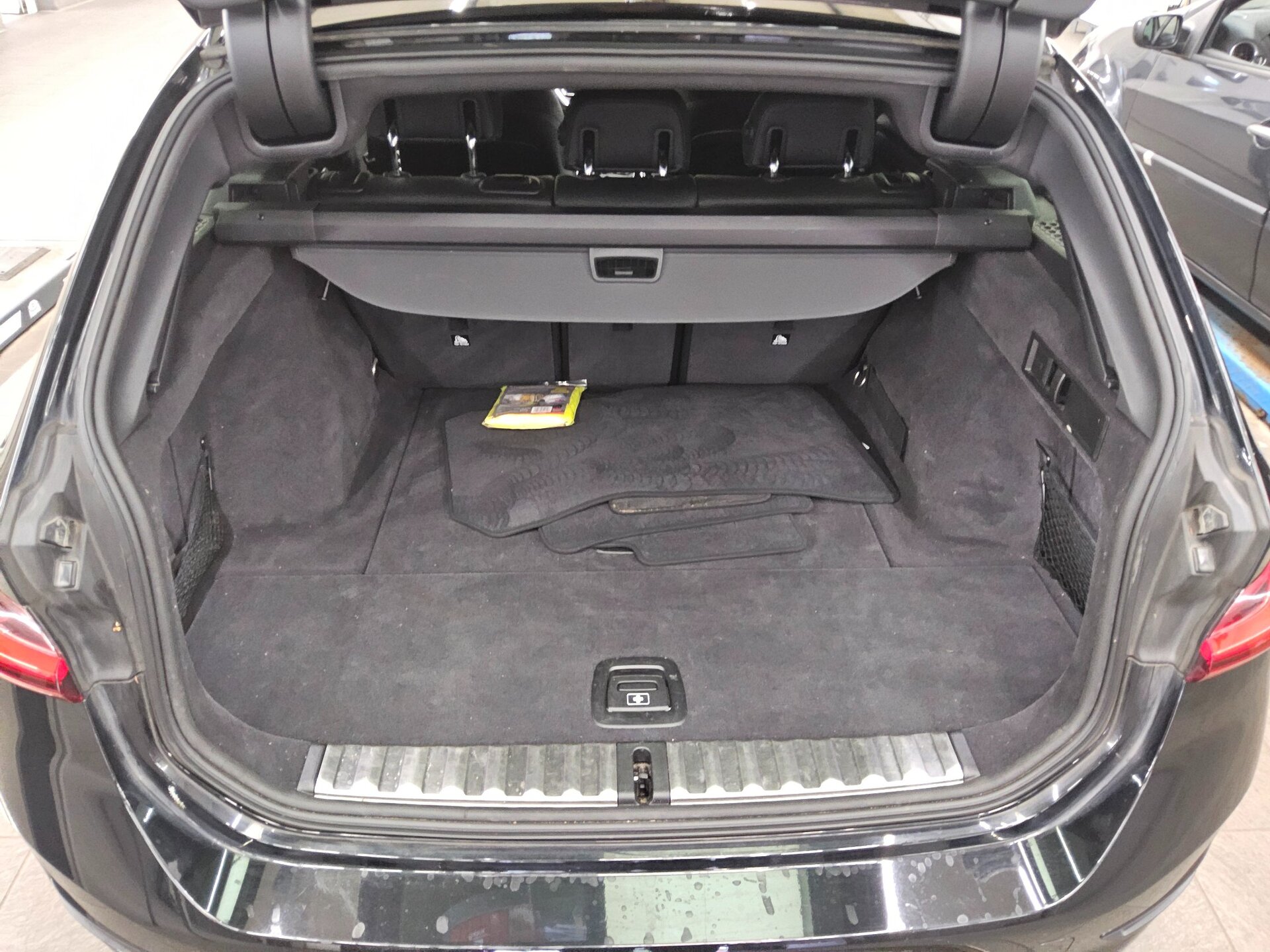 BMW 320d Touring Sport-Line T-Leder Navi LED LC prof. PDC 12