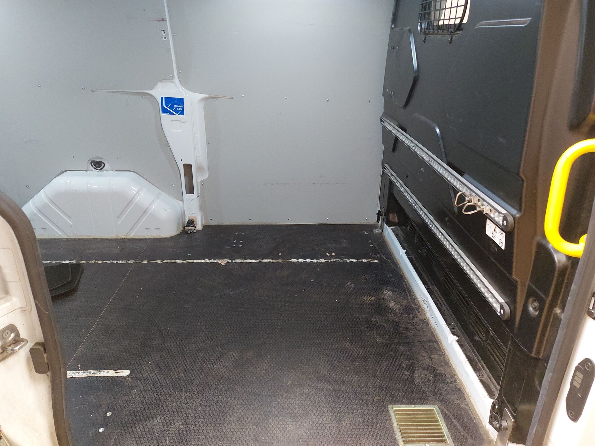 Ford Transit Custom L1H1 2.0 TDCi Trend NAVI SHZ PDC Klima 17