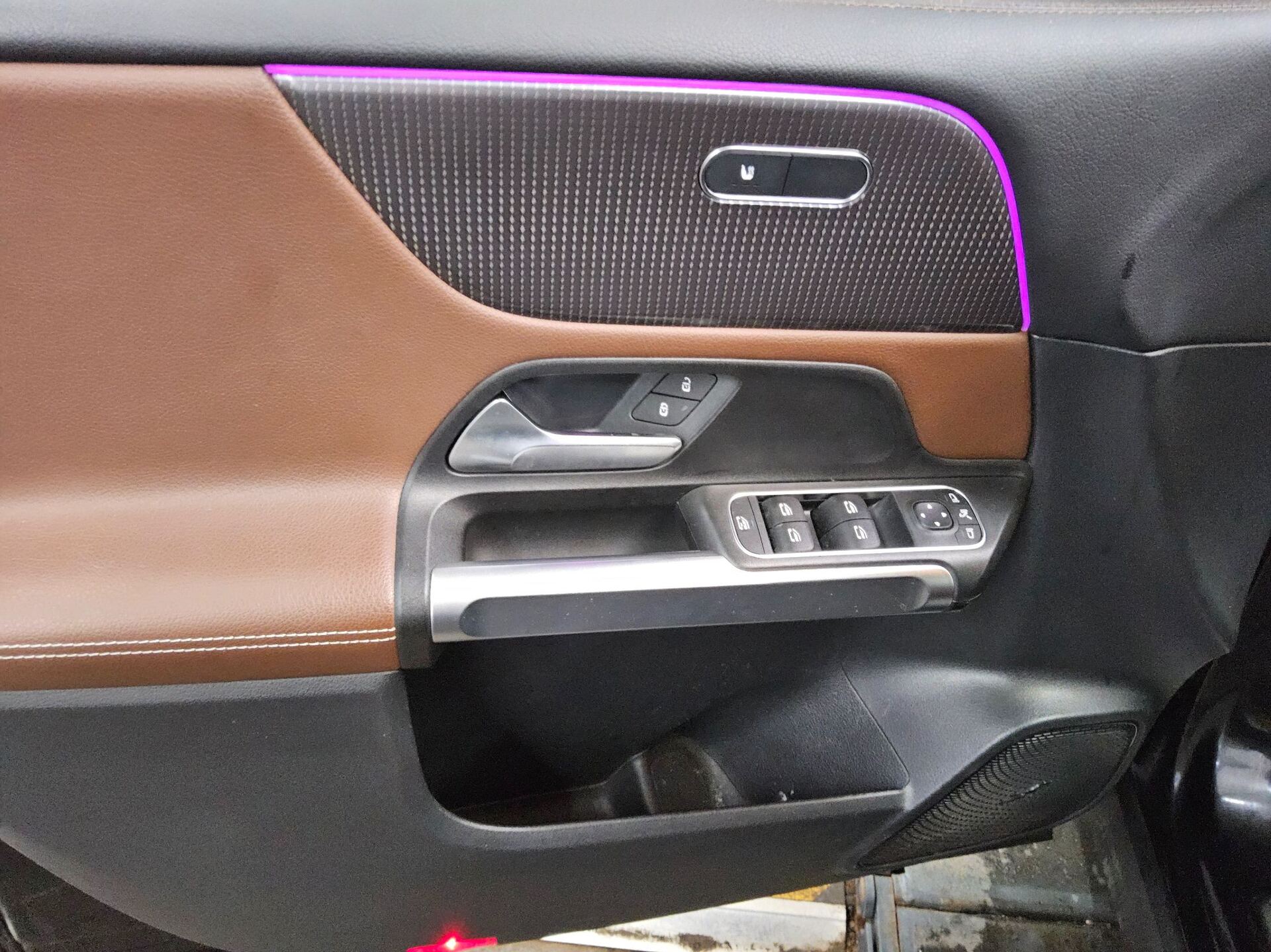 Mercedes-Benz GLB 200 d Progressive Navi LED Shz Sound Night StHzg. RFK 10