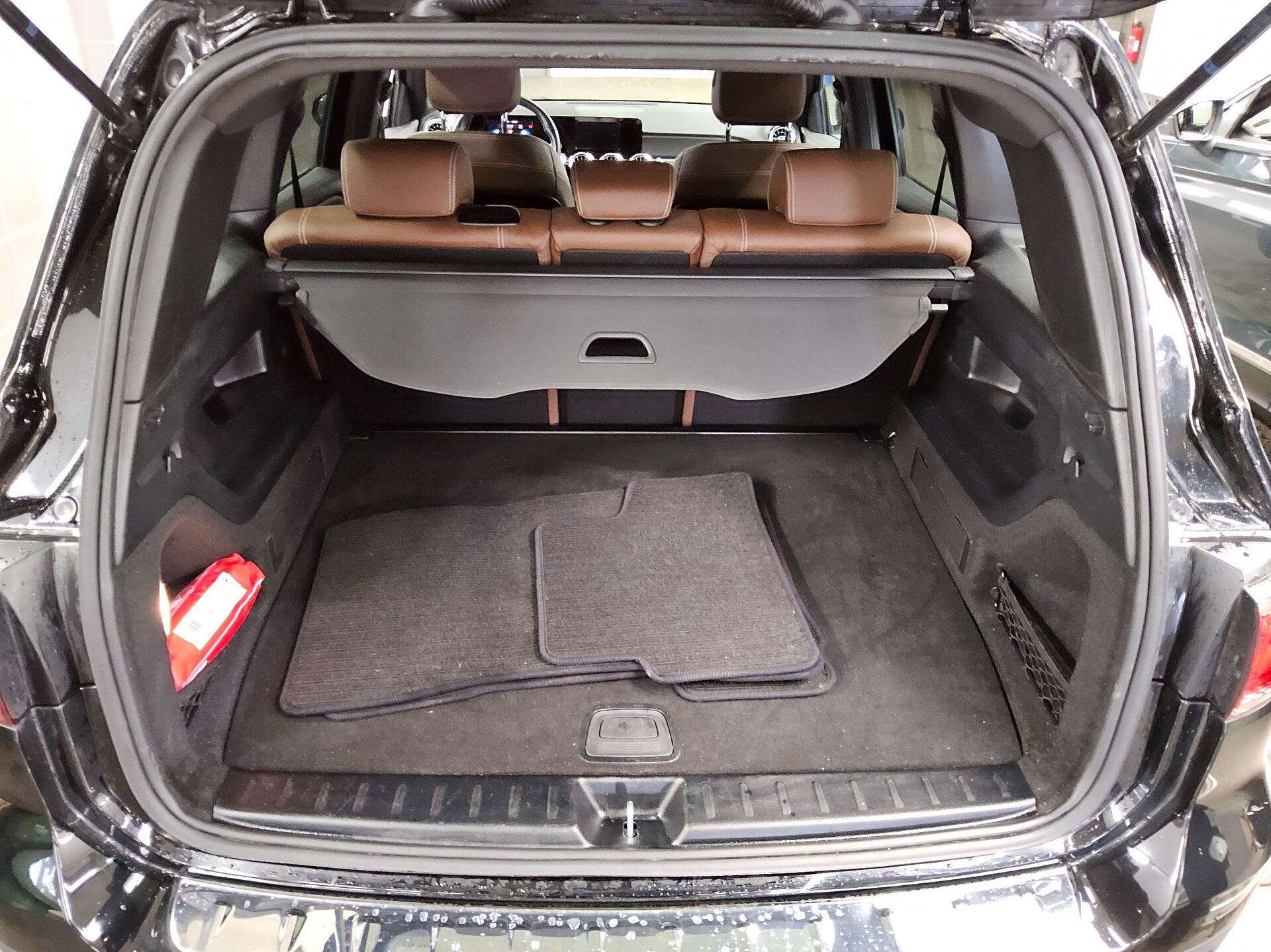 Mercedes-Benz GLB 200 d Progressive Navi LED Shz Sound Night StHzg. RFK 12