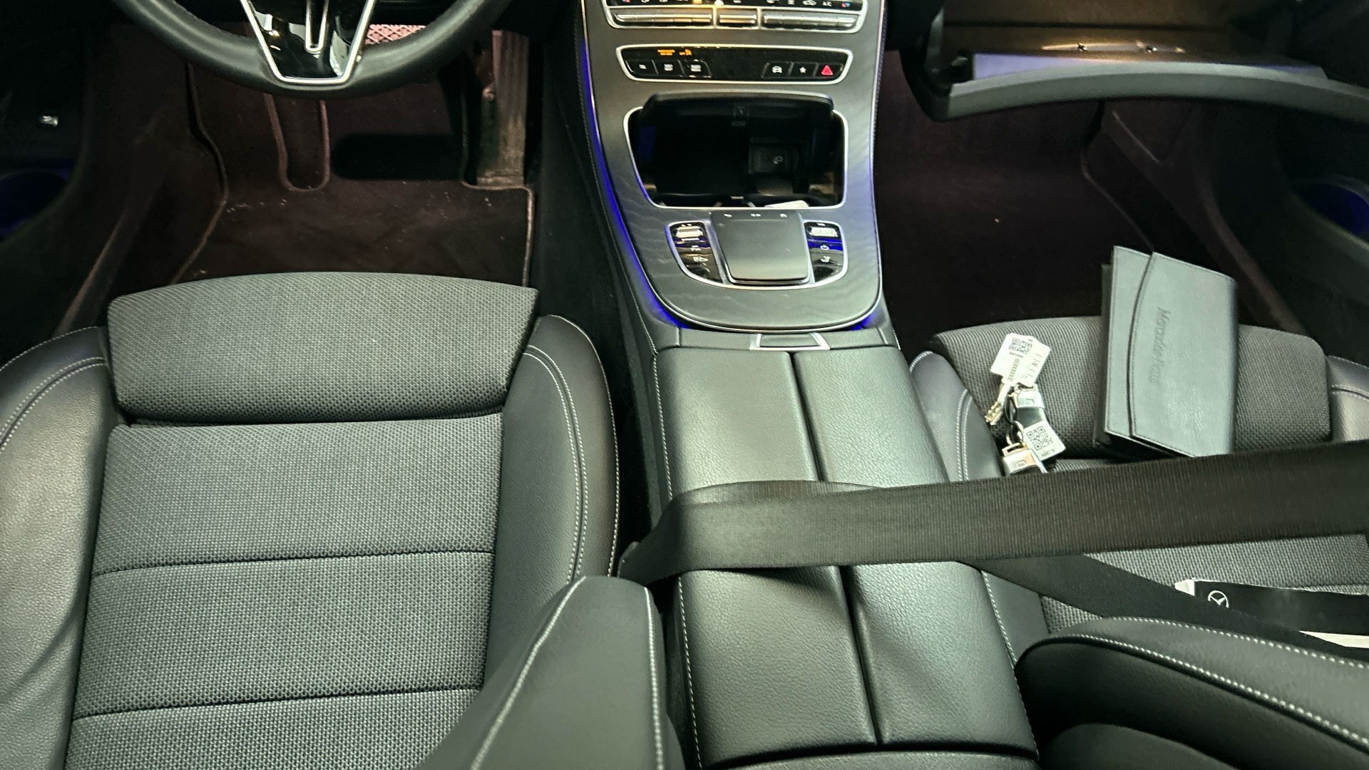 Mercedes-Benz E 300 T de Avantgarde NAVI KLIMAAUT LED RADIO TEMPO 7