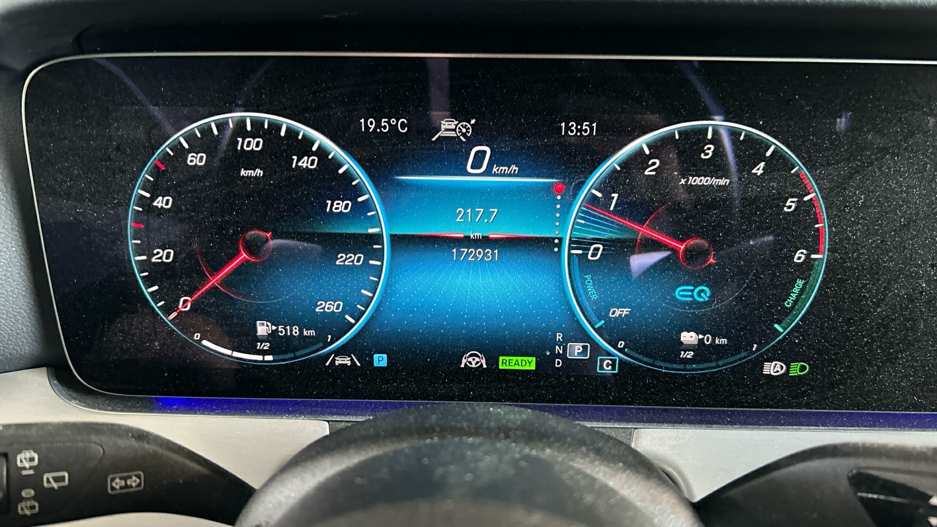 Mercedes-Benz E 300 T de Avantgarde NAVI KLIMAAUT LED RADIO TEMPO 10