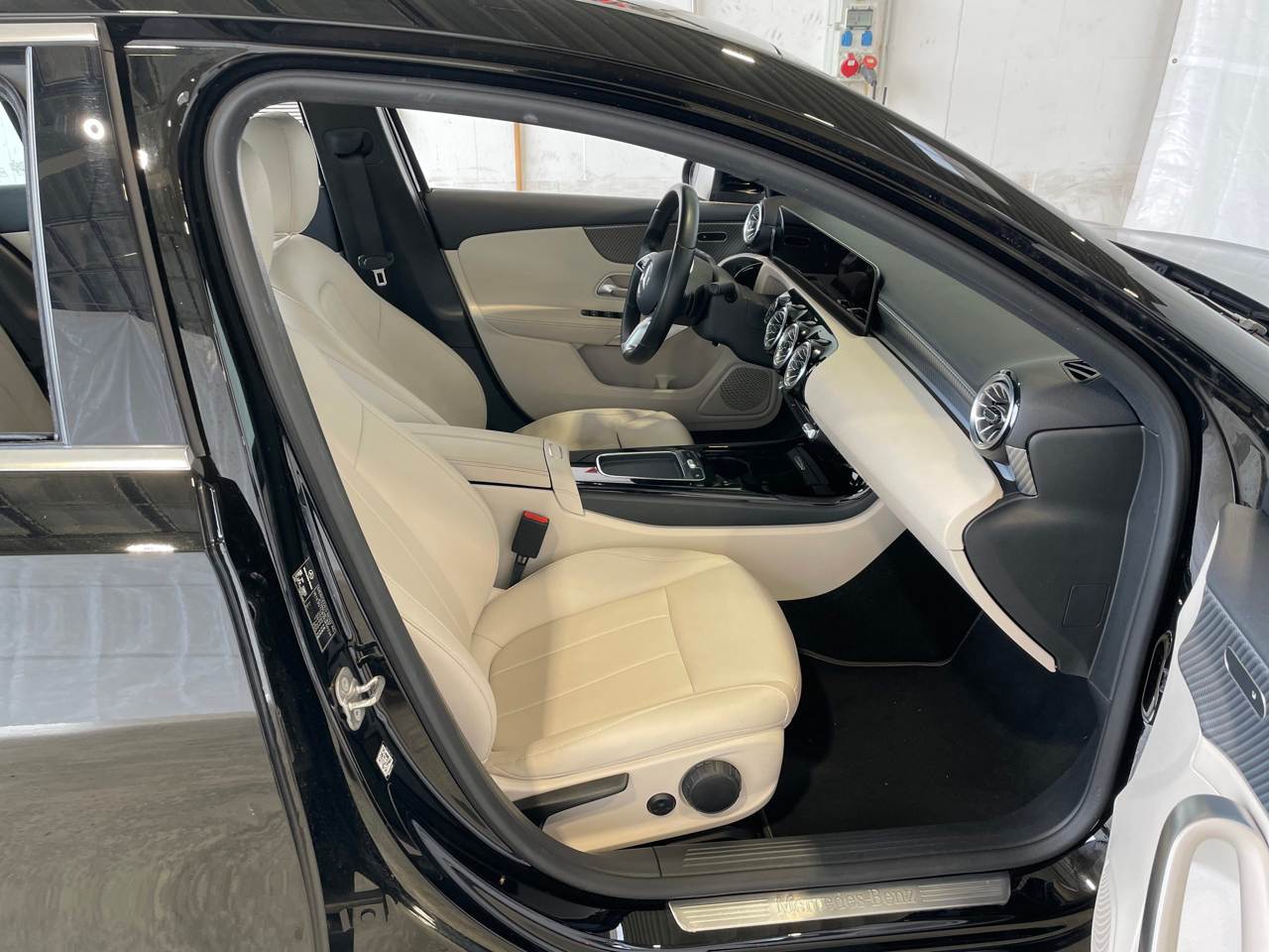 Mercedes-Benz A 200 d Progressive NAVI LED LEDER SHZ RFK 6