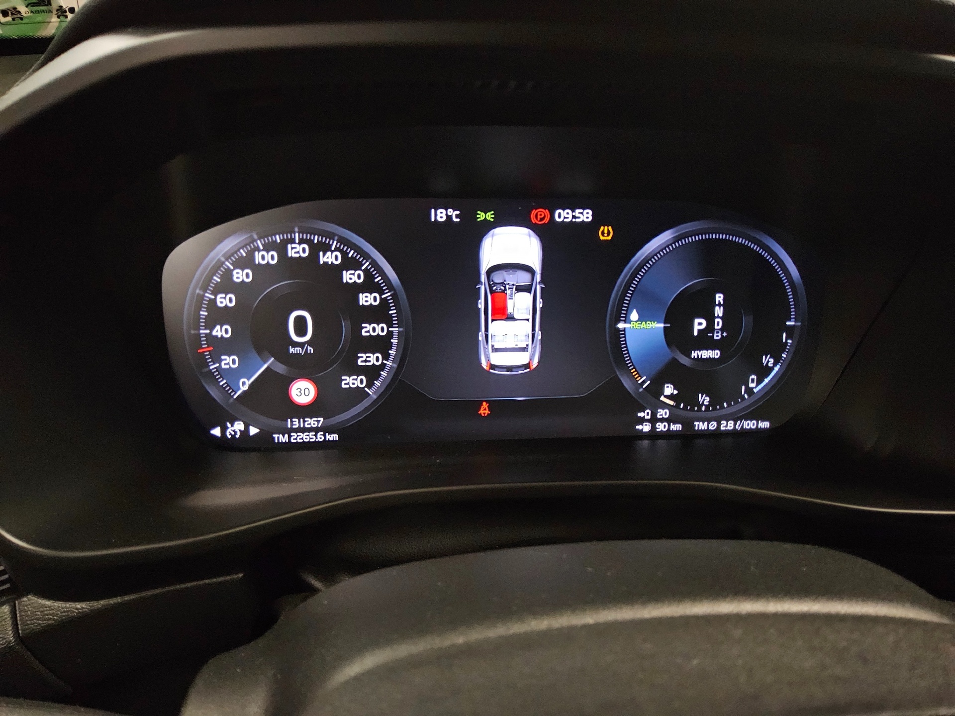 Volvo XC40 T4 R-Design Navi LED H-K Sound RFK AHK ACC 8