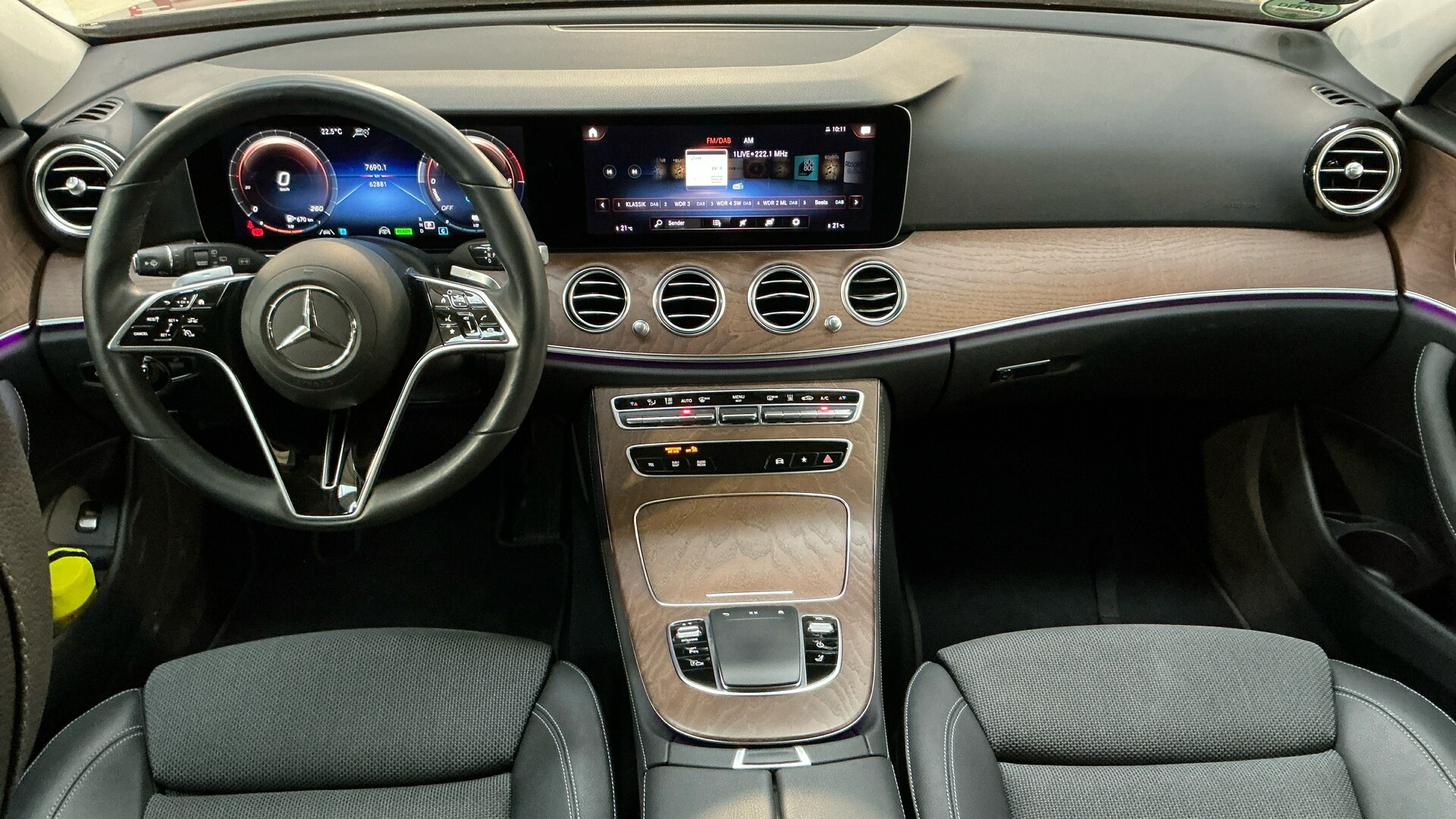 Mercedes-Benz E 300 T de Avantgarde NAVI KLIMAAUT LED RADIO TEMPO 5