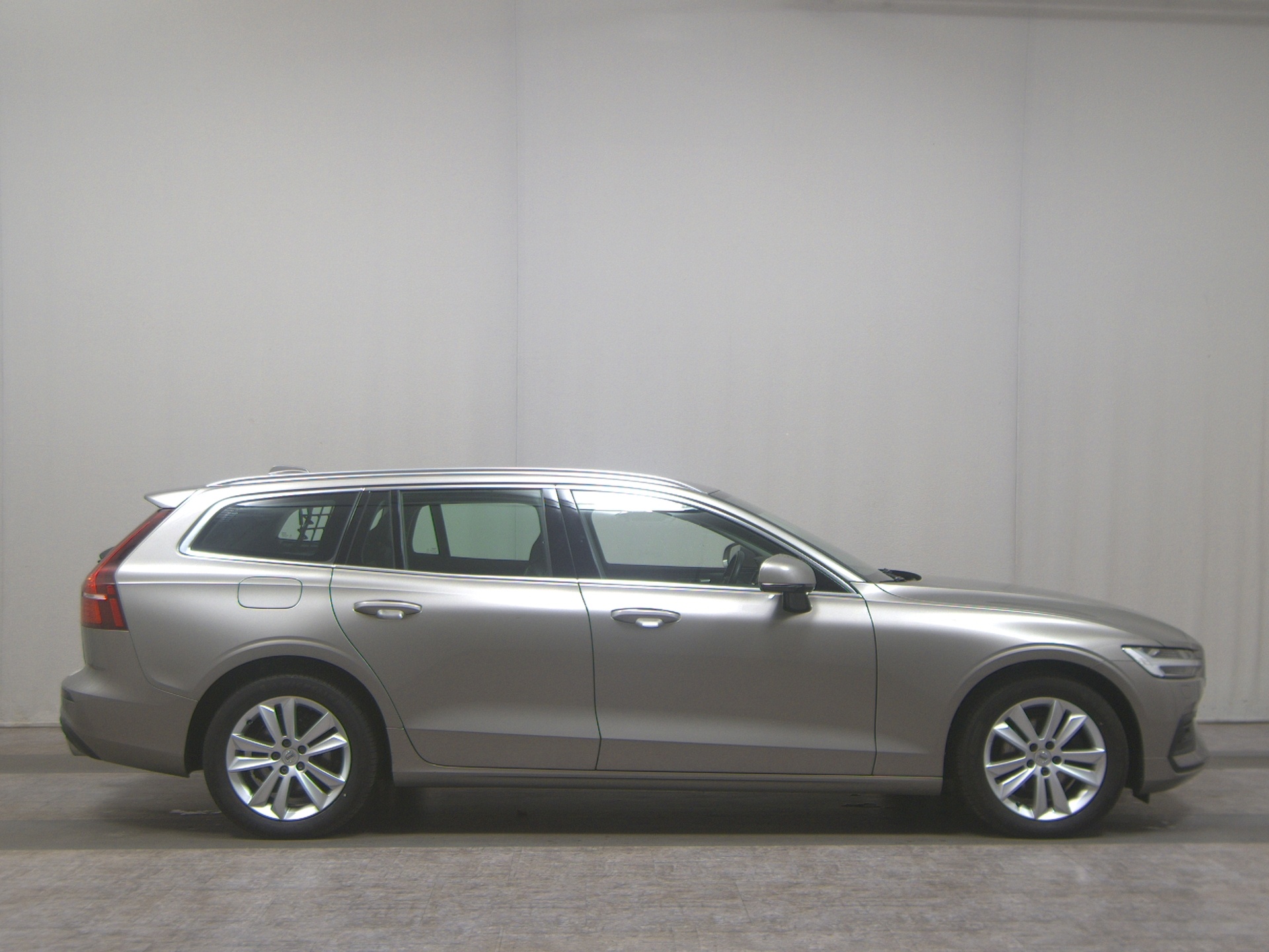 Volvo V60 D3 Momentum Pro T-Leder Navi LED Pano RFK