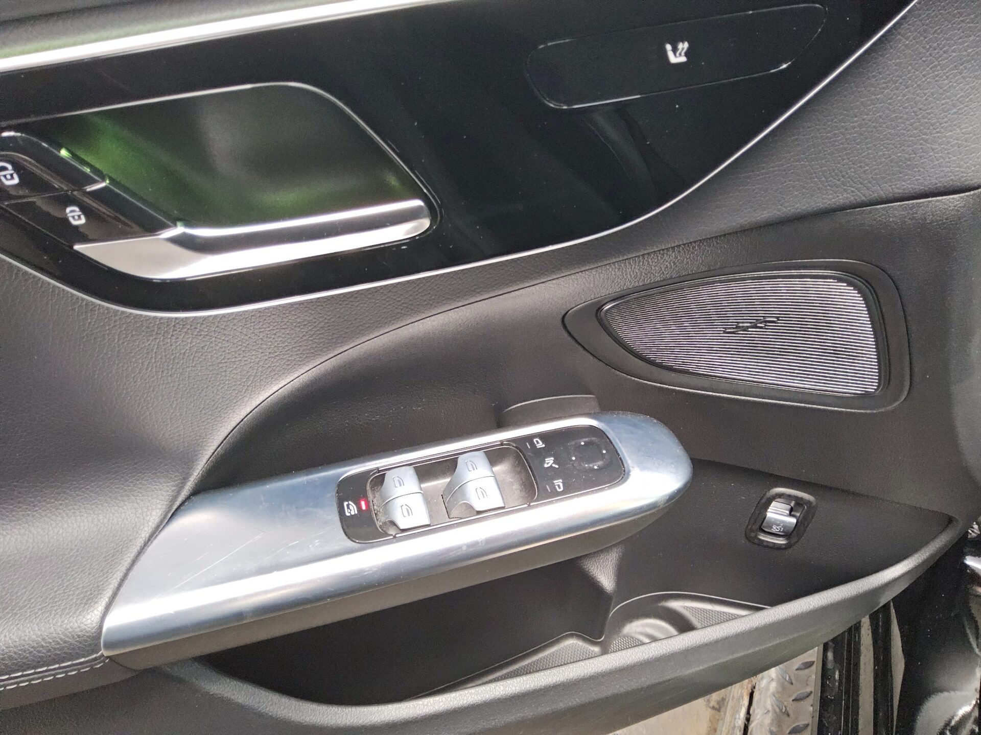 Mercedes-Benz C 200 T d Avantgarde Navi LED RFK AHK Distronic+ 9
