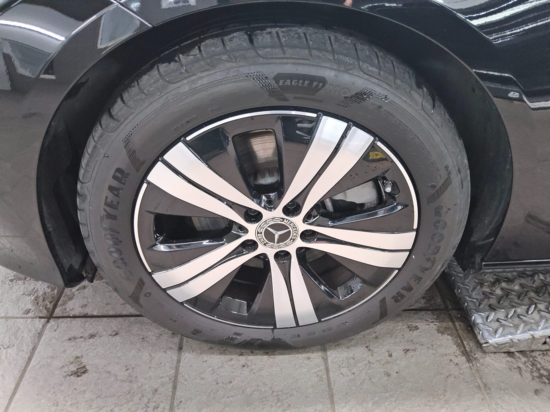 Mercedes-Benz C 200 T d Avantgarde Navi LED RFK AHK Distronic+ 11